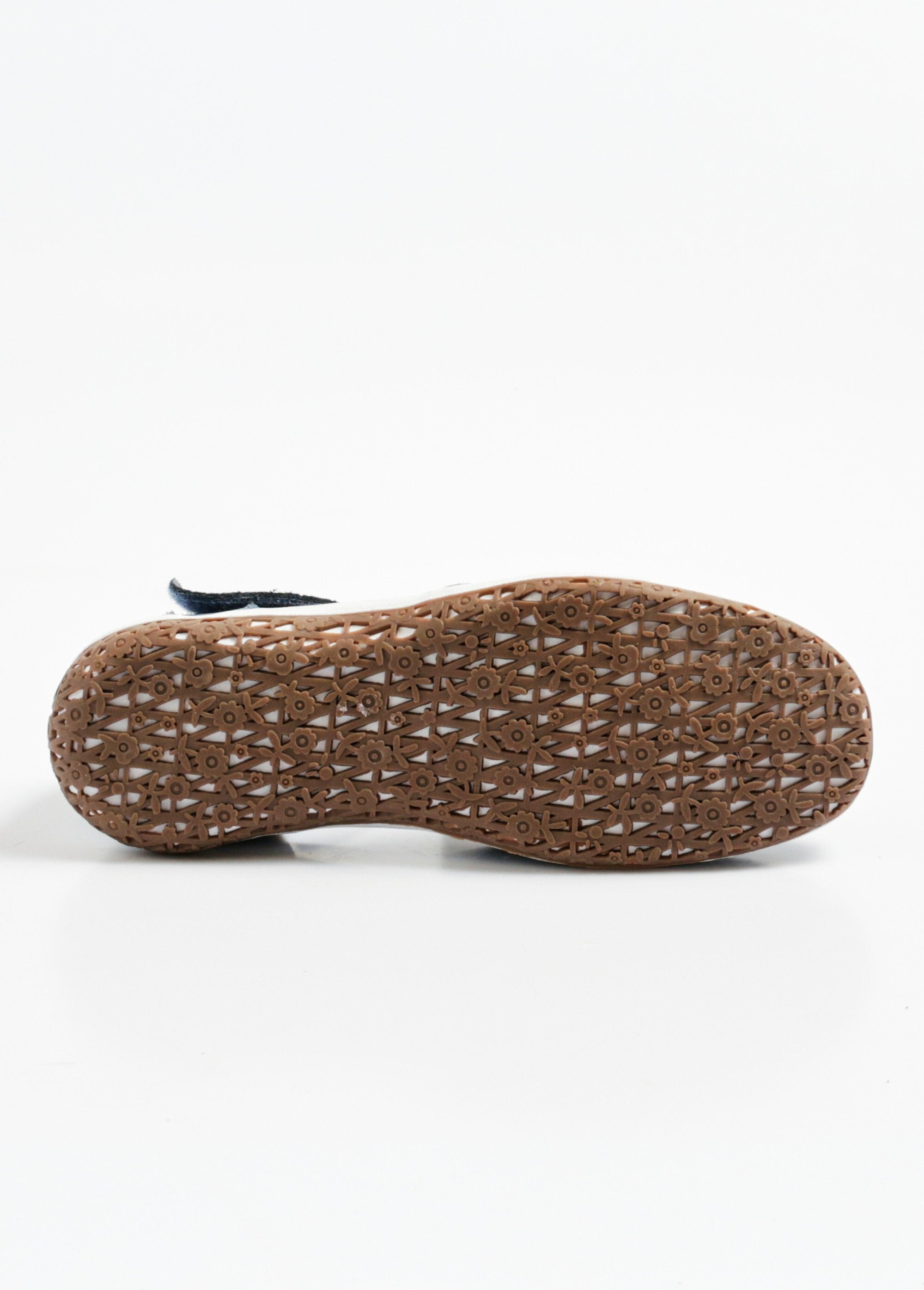 Comfortable_openwork_leather_ballerinas_with_Velcro_Blue_UN1_slim