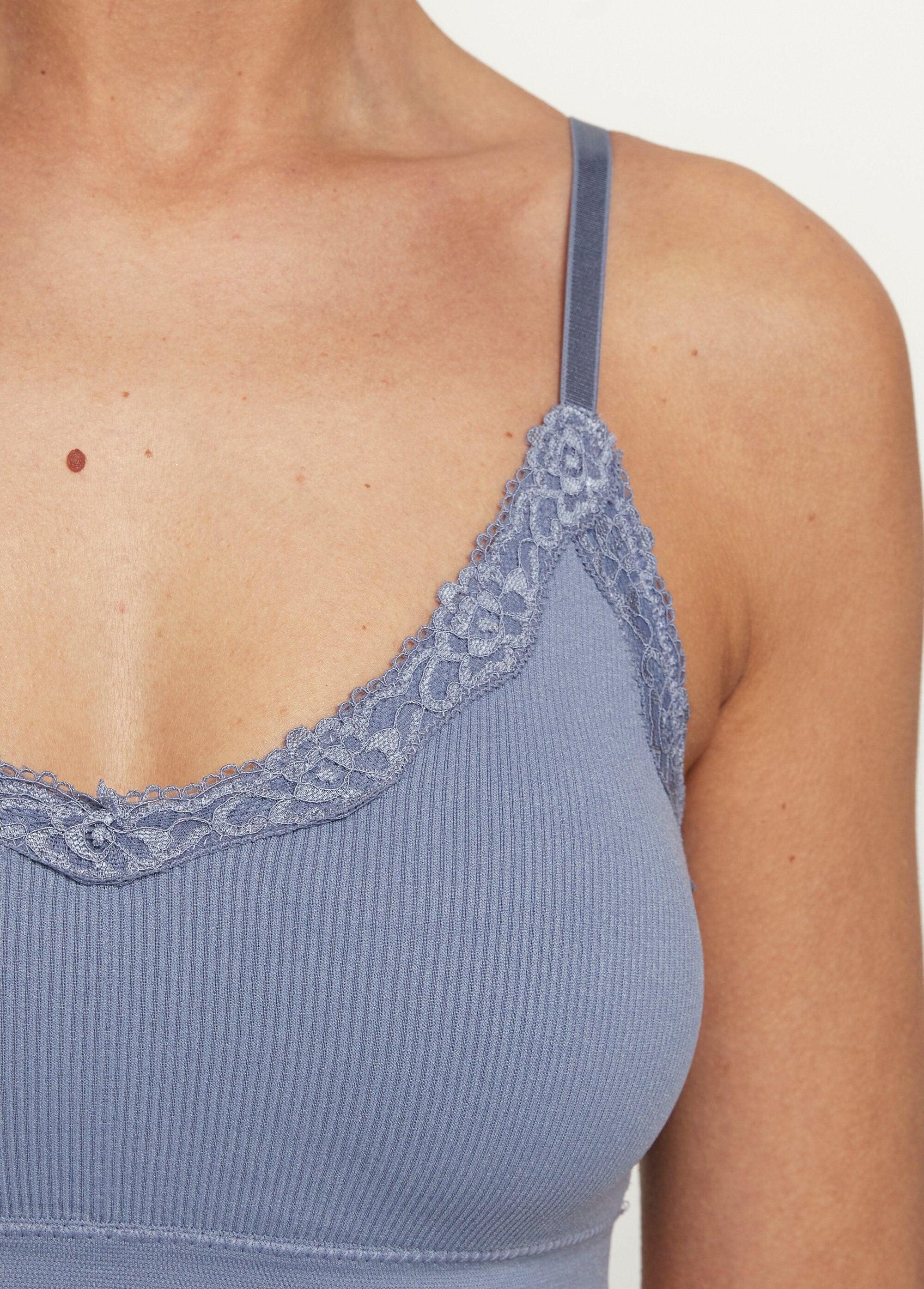 Seamless_bralette_with_lace_trim_Blue_DE1_slim