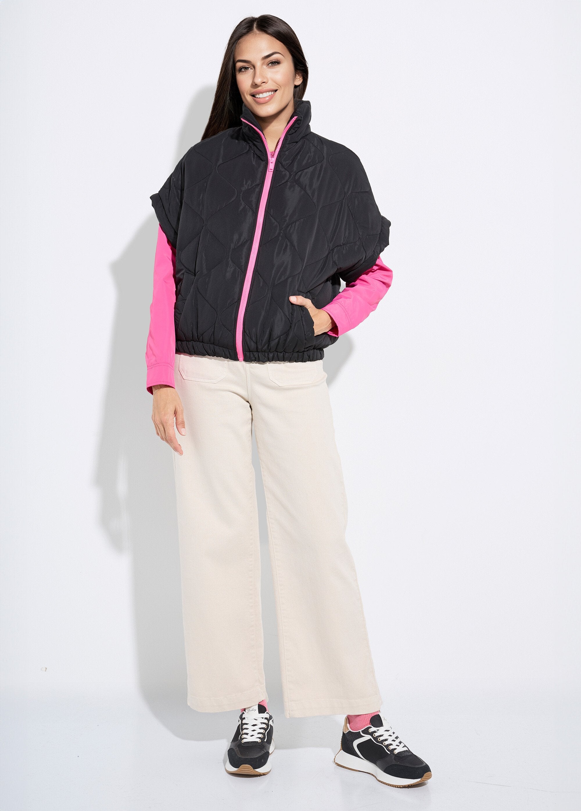 Matte_sleeveless_down_jacket_with_fluorescent_zip_Black_SF1_slim