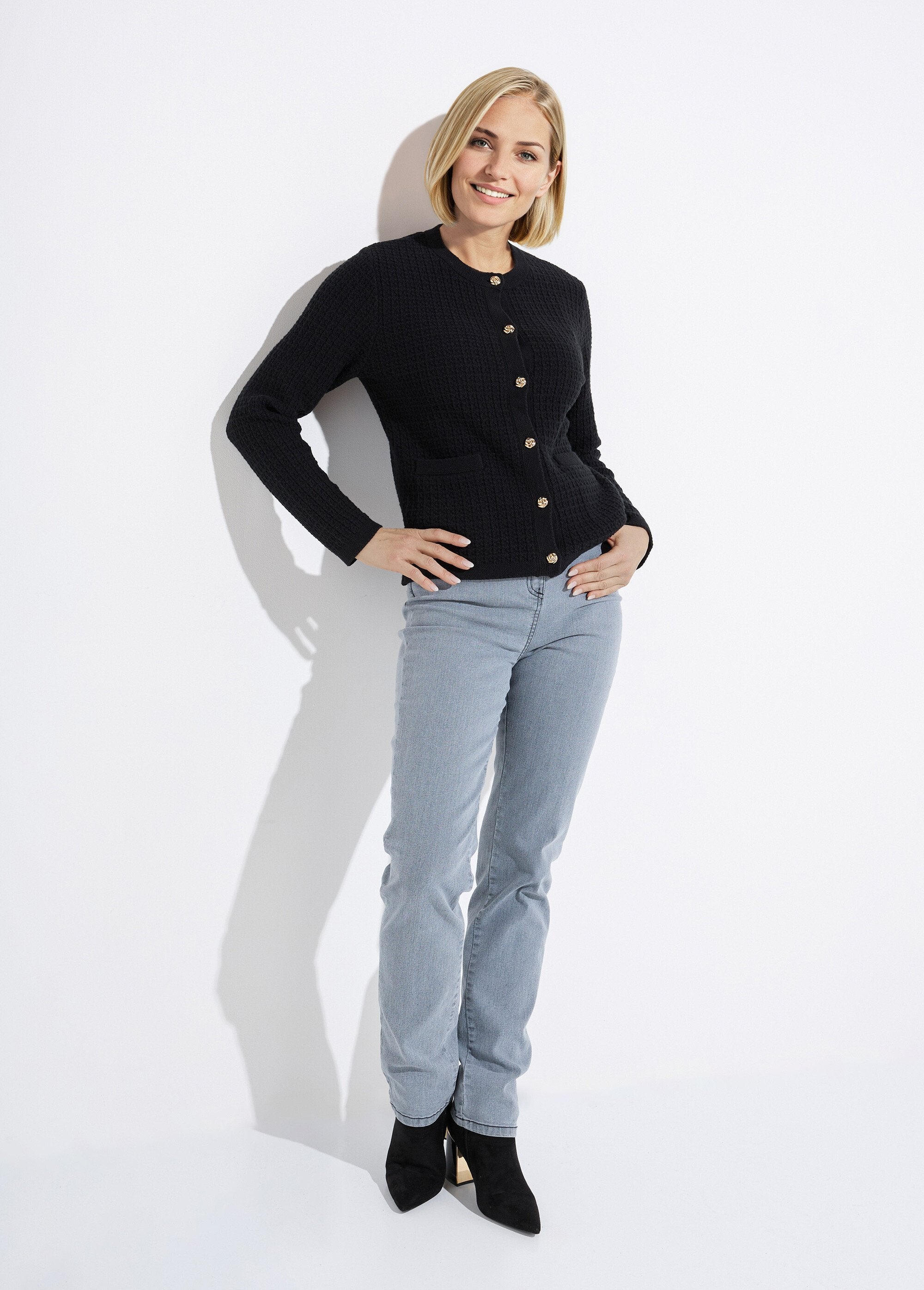 Tweed-effect_knitted_short_buttoned_vest_jacket_Black_SF1_slim