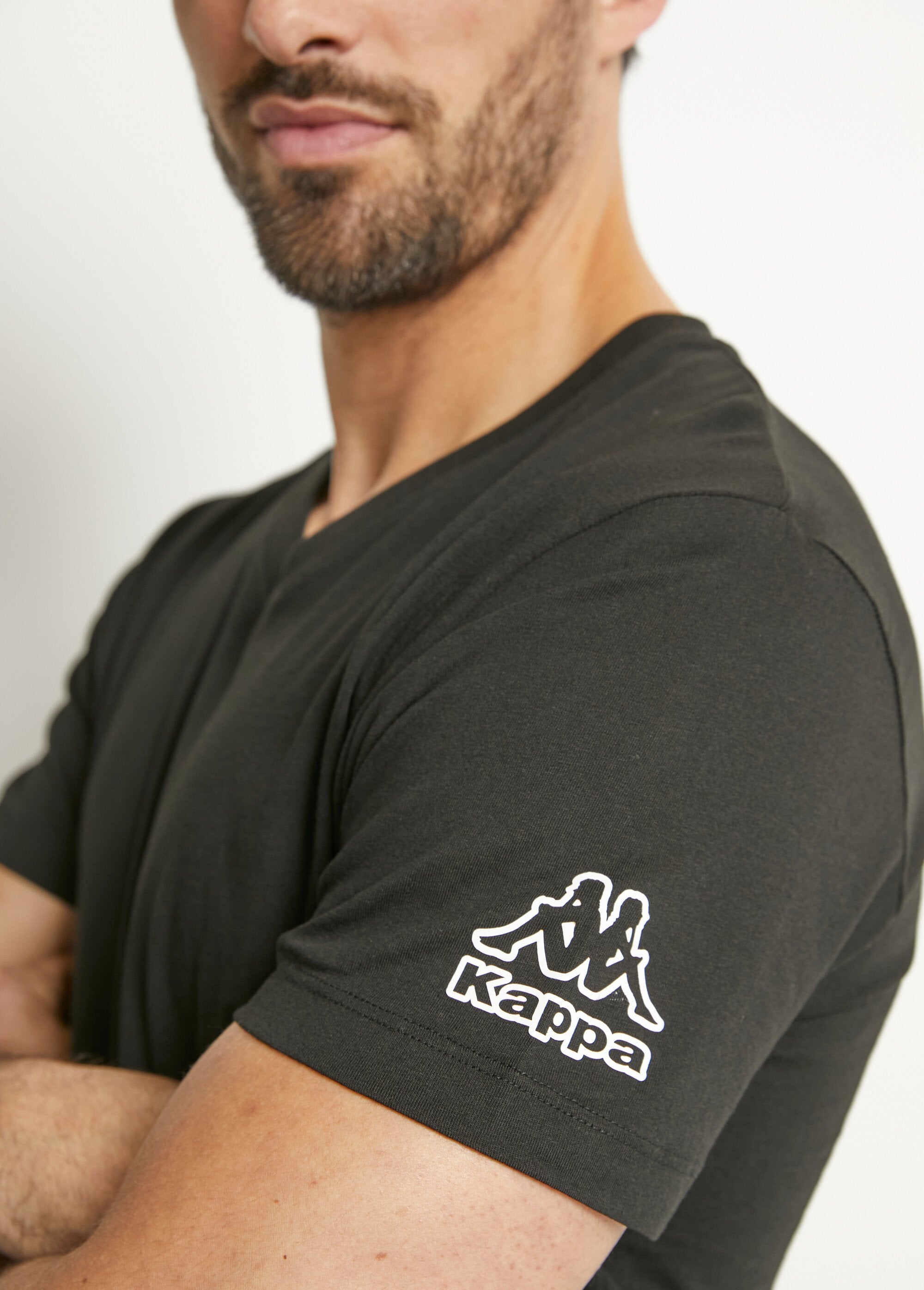 Pack_of_2_V-neck_logo_T-shirts,_light_Black_lot_2_DE1_slim