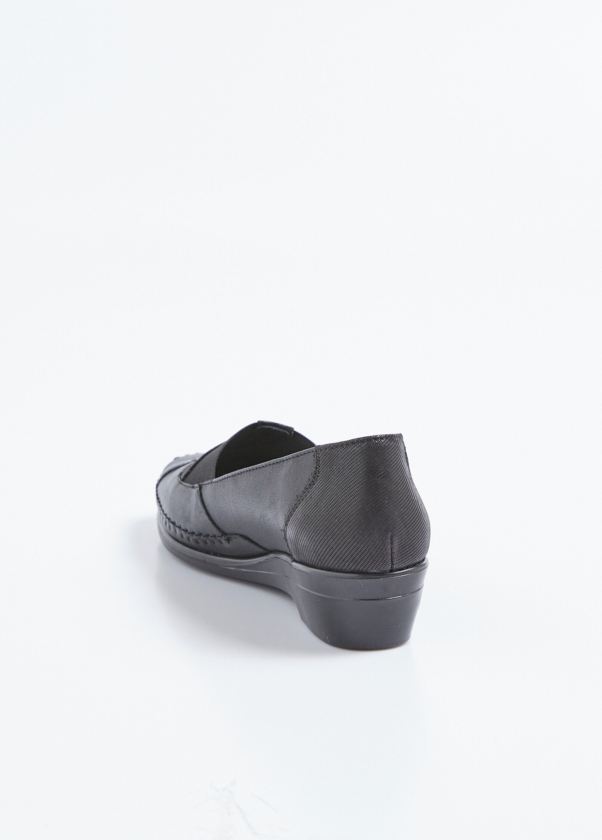 Elasticated_leather_loafers,_comfort_width_Black_DO1_slim