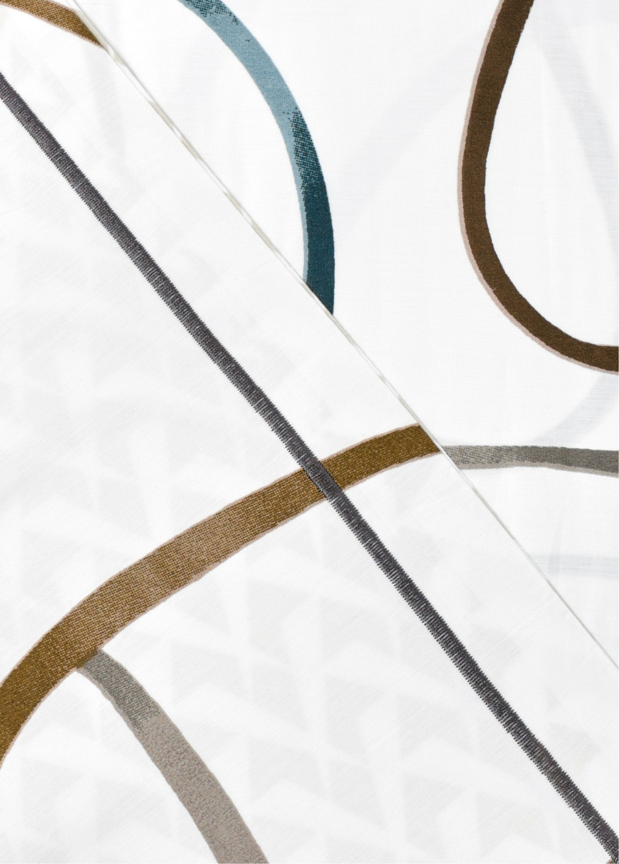 4-piece_percale_bed_set_with_flat_sheet,_lines_Print_white_DO1_slim