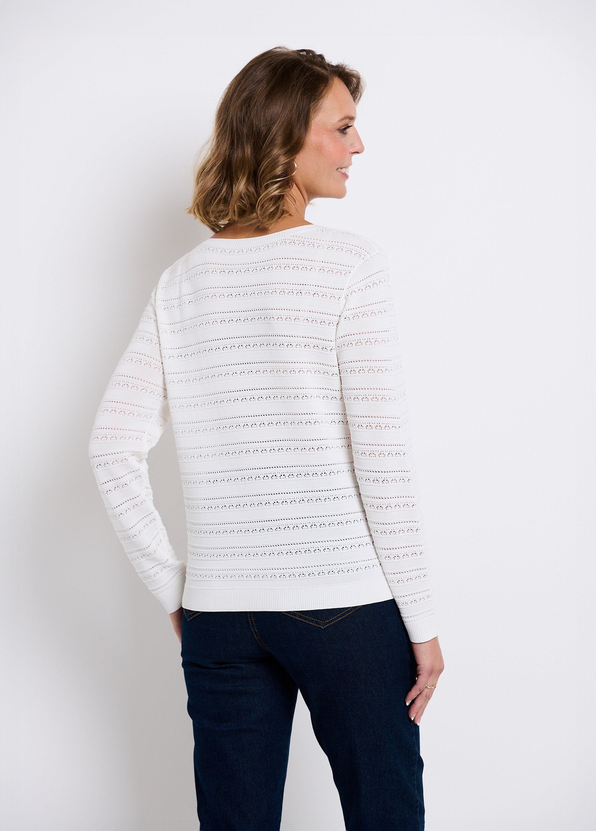 Soft_short_round_neck_plain_long_sleeve_sweater_White_DO1_slim