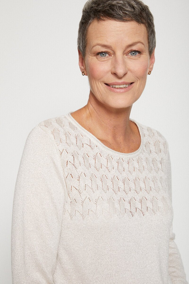 3/4_sleeve_sweater_with_a_shiny_knit_Pearly_beige_DE1_slim