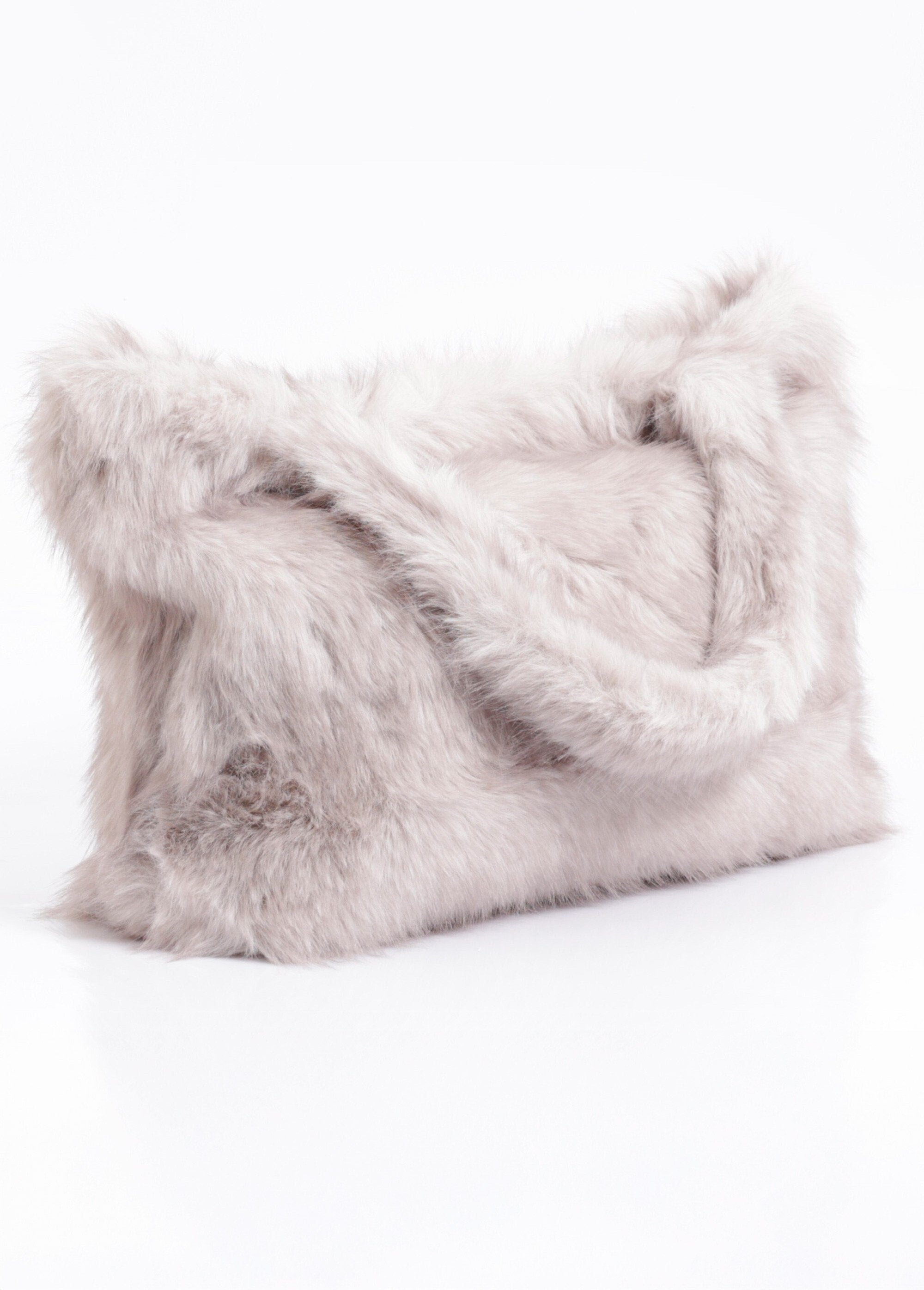Plain_faux_fur_bag_Gray_DE1_slim