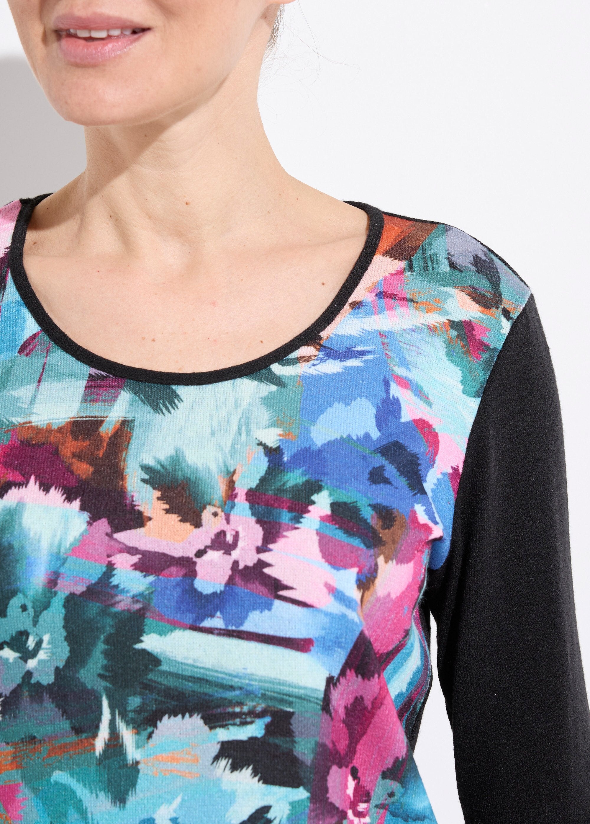 Warm,_plain_T-shirt_with_long-sleeved_front_motif_Multicolor_DE1_slim