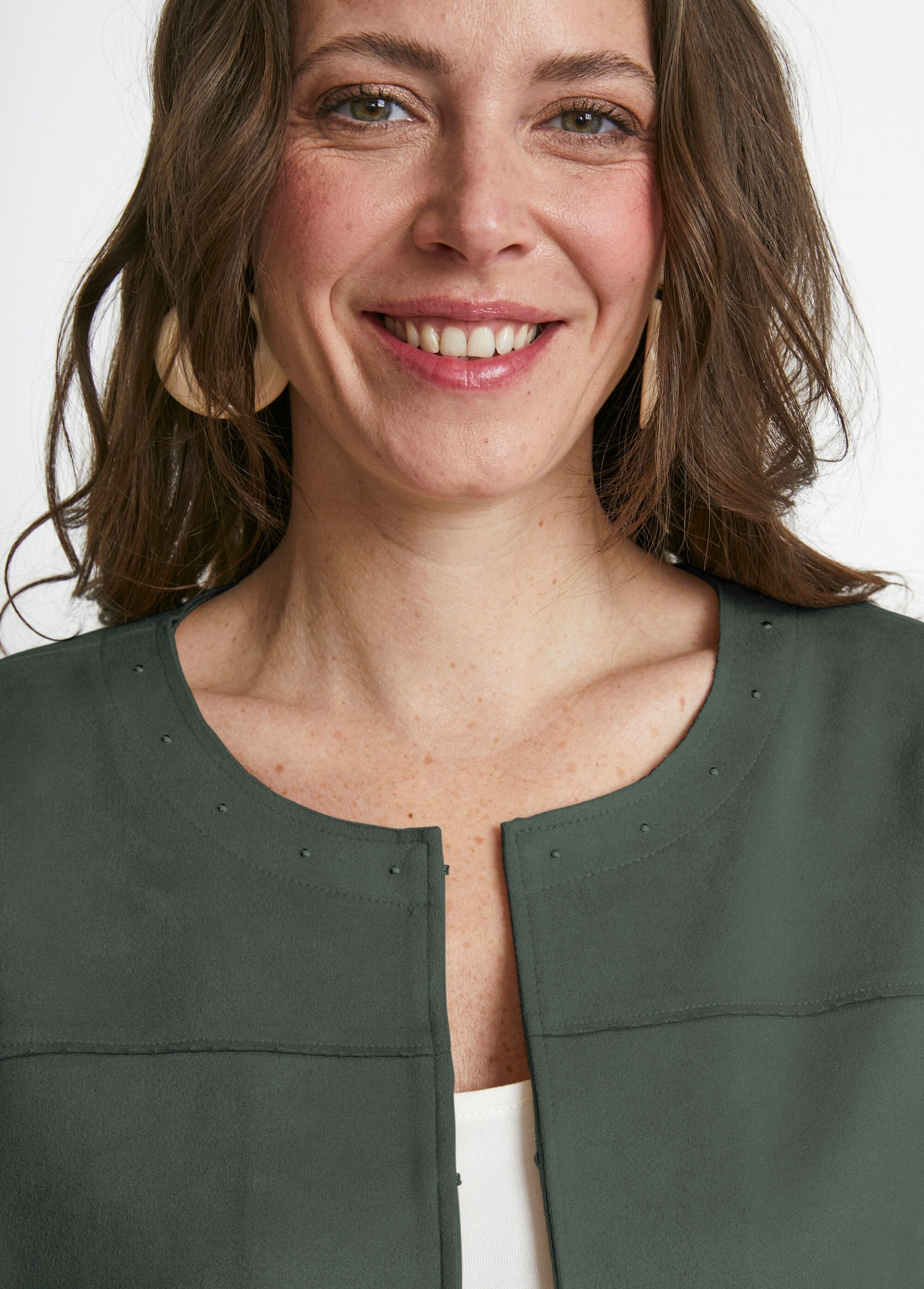 Collarless_suede_jacket_Dark_khaki_DE2_slim