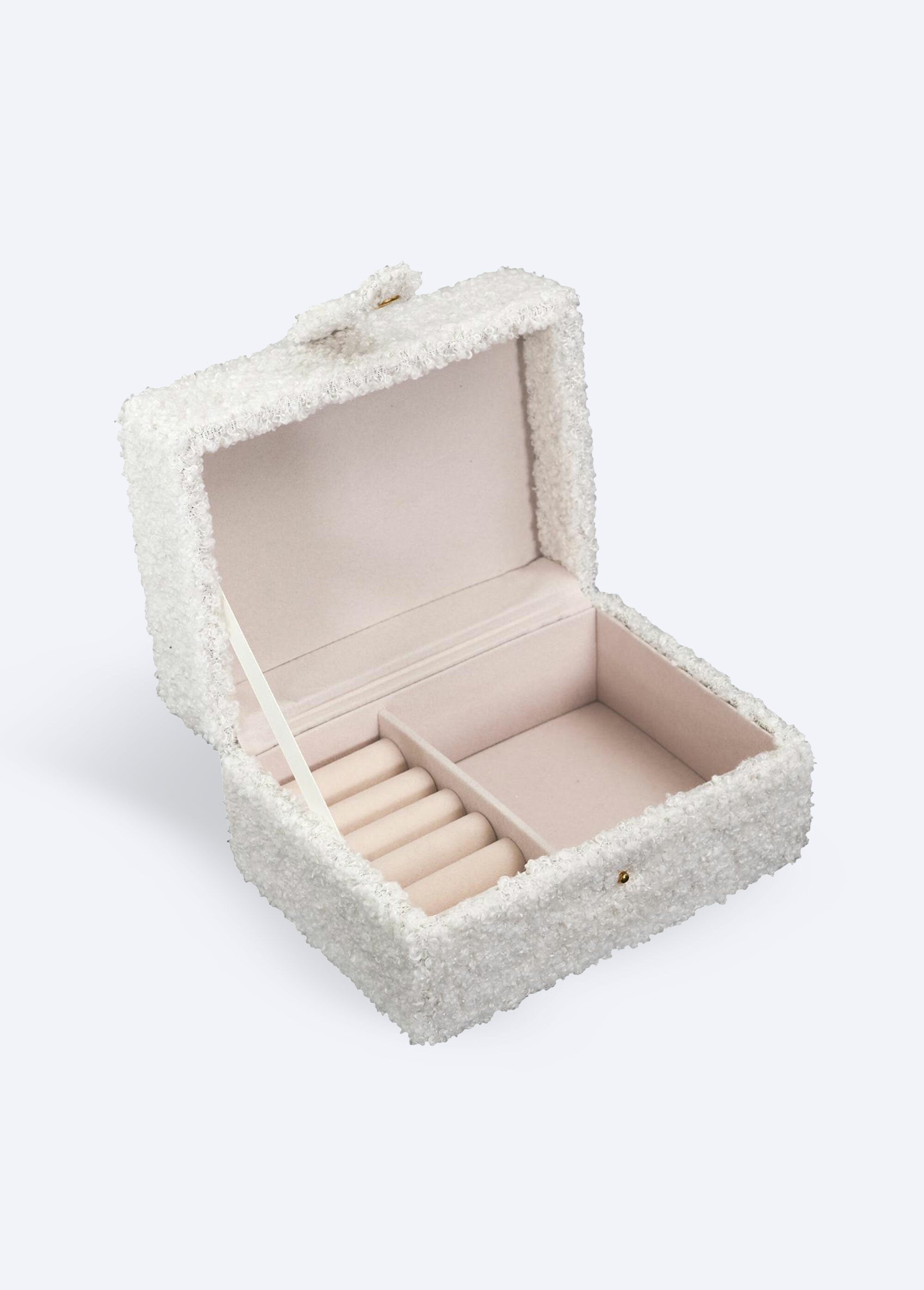 Boite_à_bijoux_en_maille_bouclette_Blanc_FA1_slim