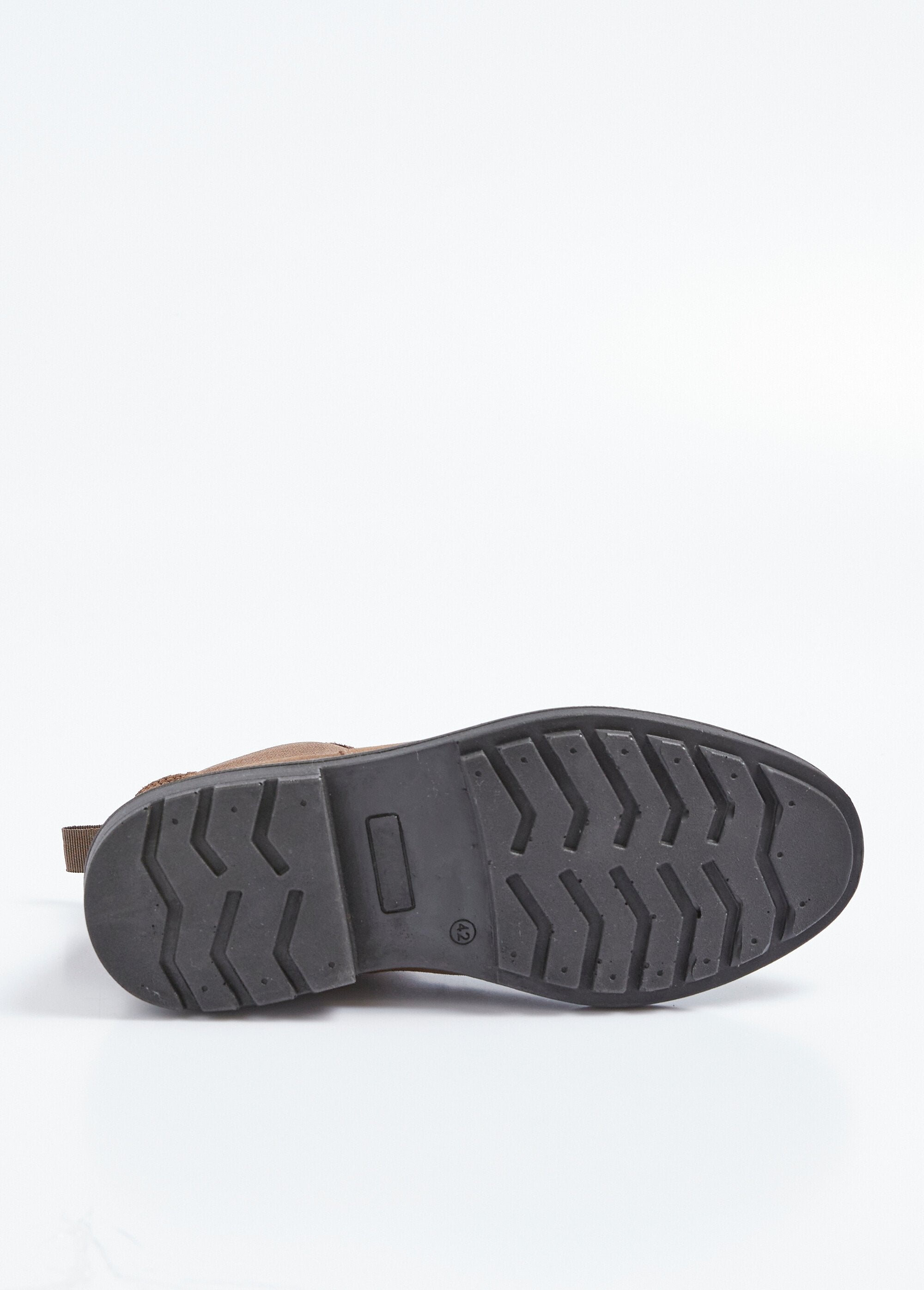 Boots_Chelsea_pour_homme_en_cuir_velours_Beige_UN1_slim