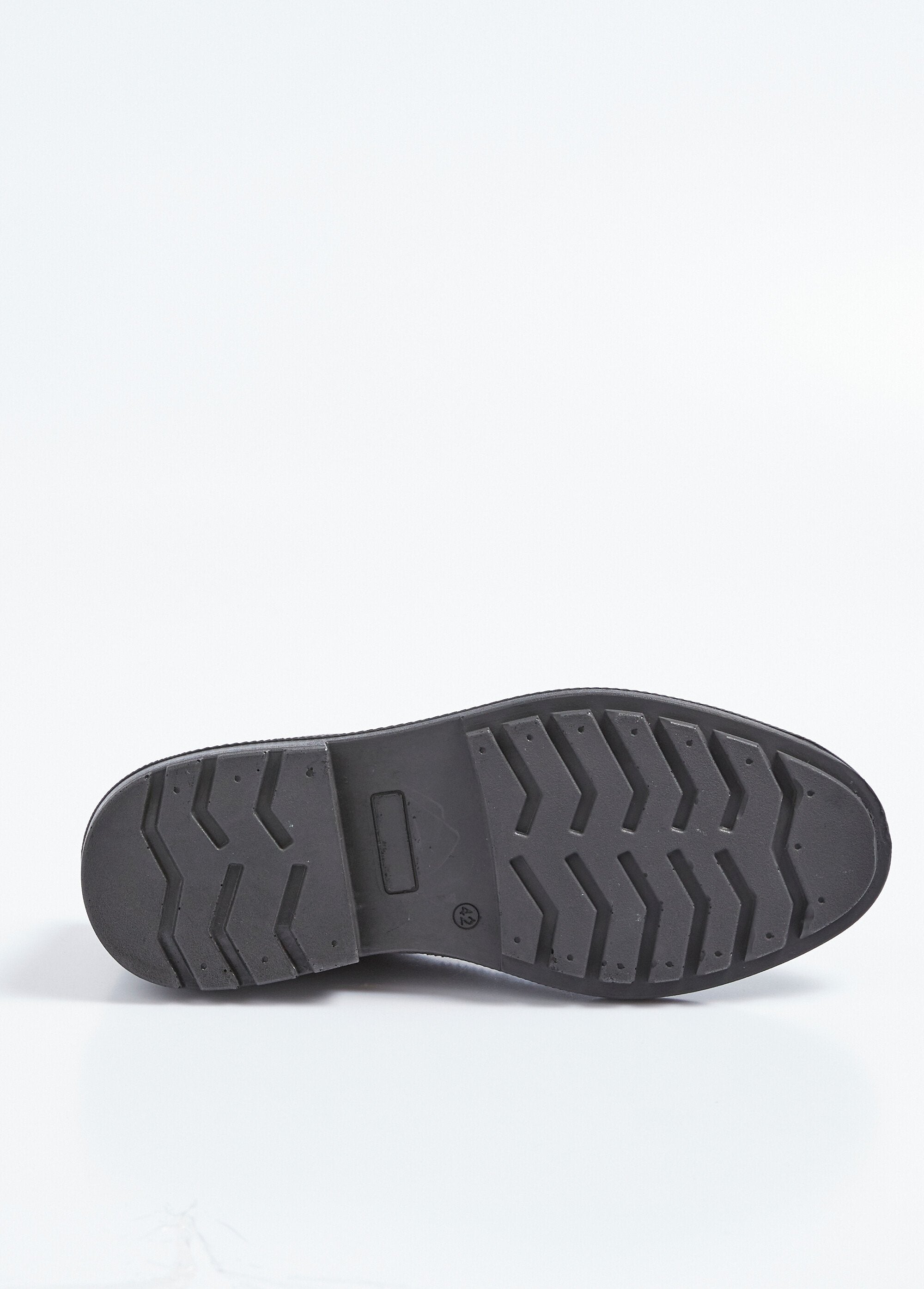 Derby_cuir_perforations_et_bout_fleuri_Gris_UN1_slim