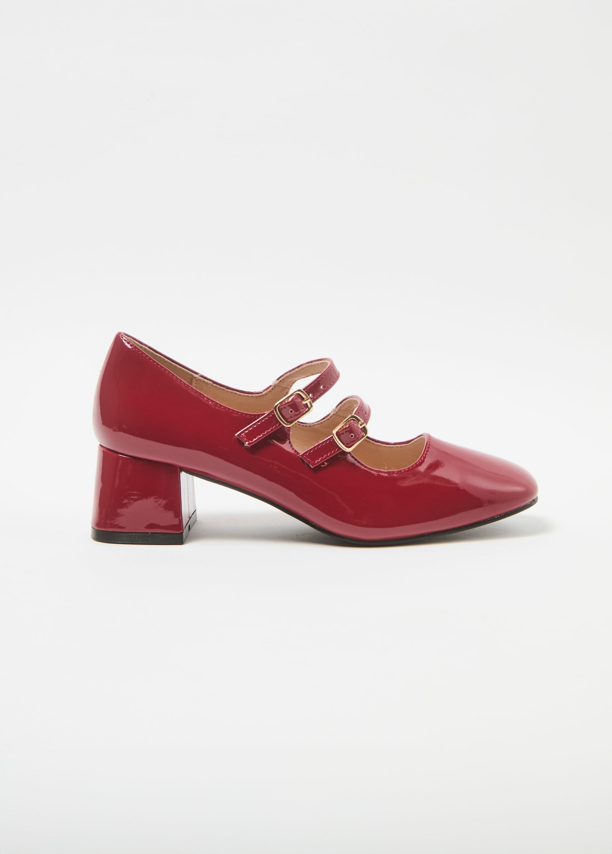 Double_strap_baby-style_pumps_Red_DR1_slim