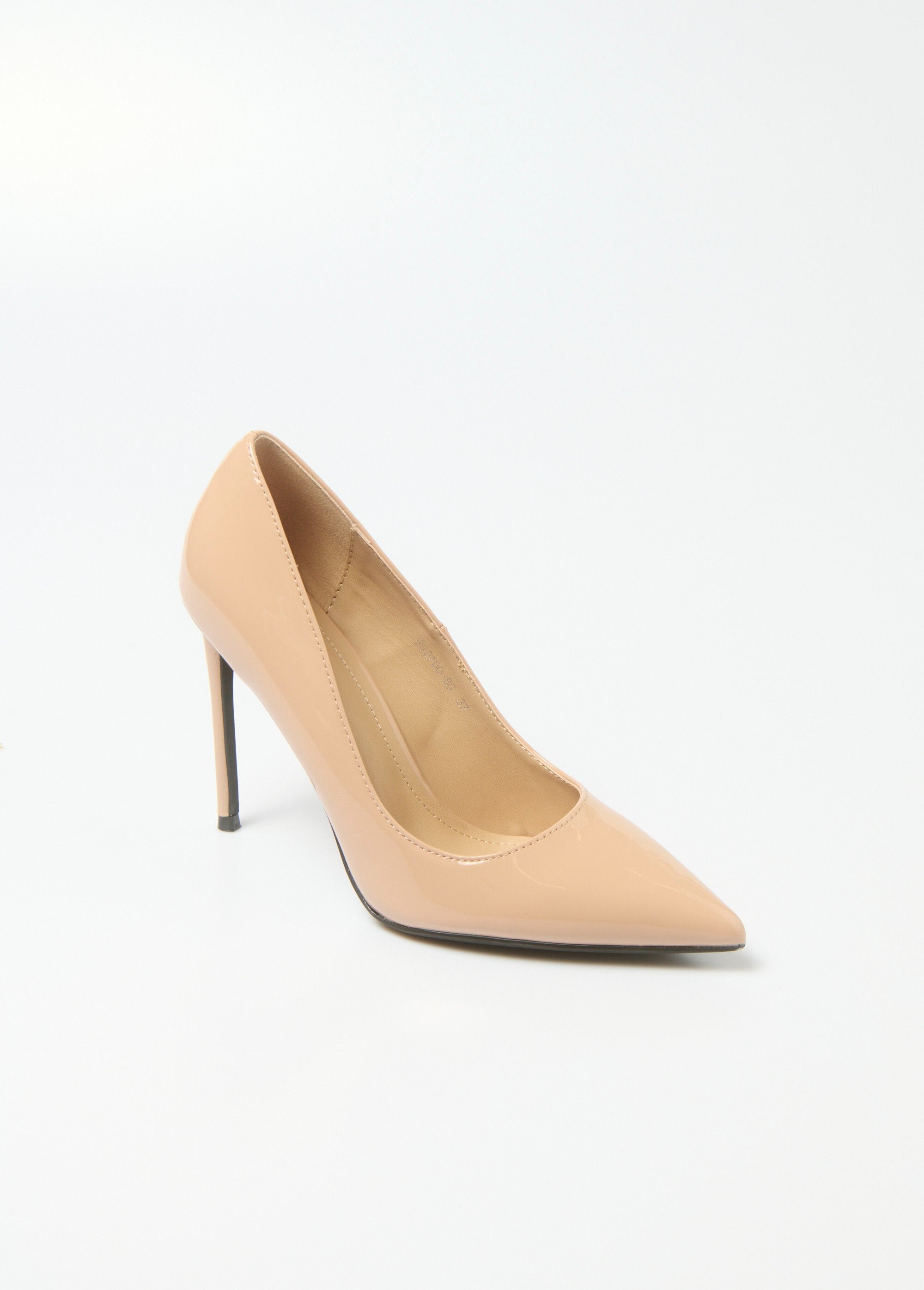 Patent_stiletto_heel_pumps_Beige_varnish_FA1_slim