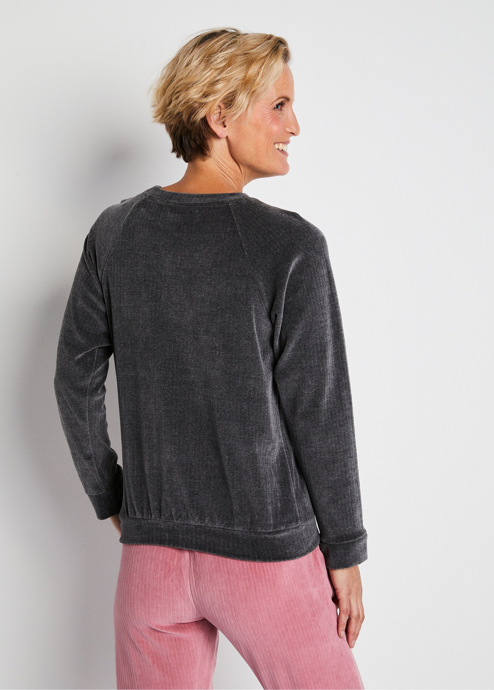 Corduroy_sweatshirt_pajama_top_Charcoal_grey_DO1_slim