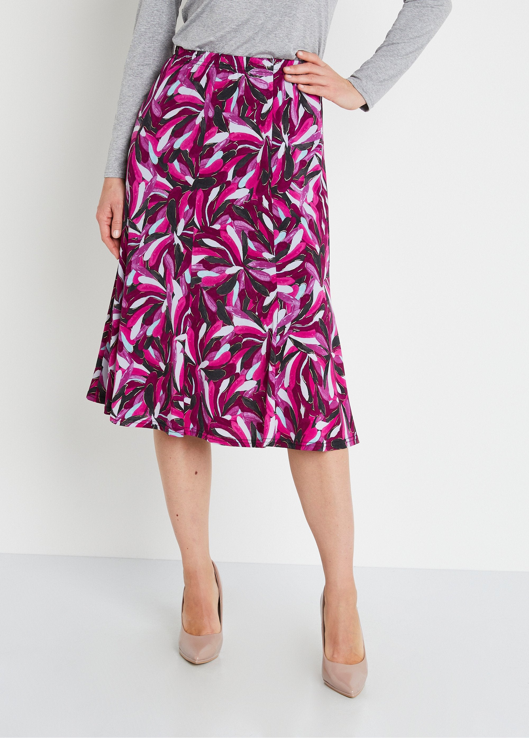 Mid-length_flared_skirt_in_shiny_thread_print_Fuchsia_prints_FA1_slim