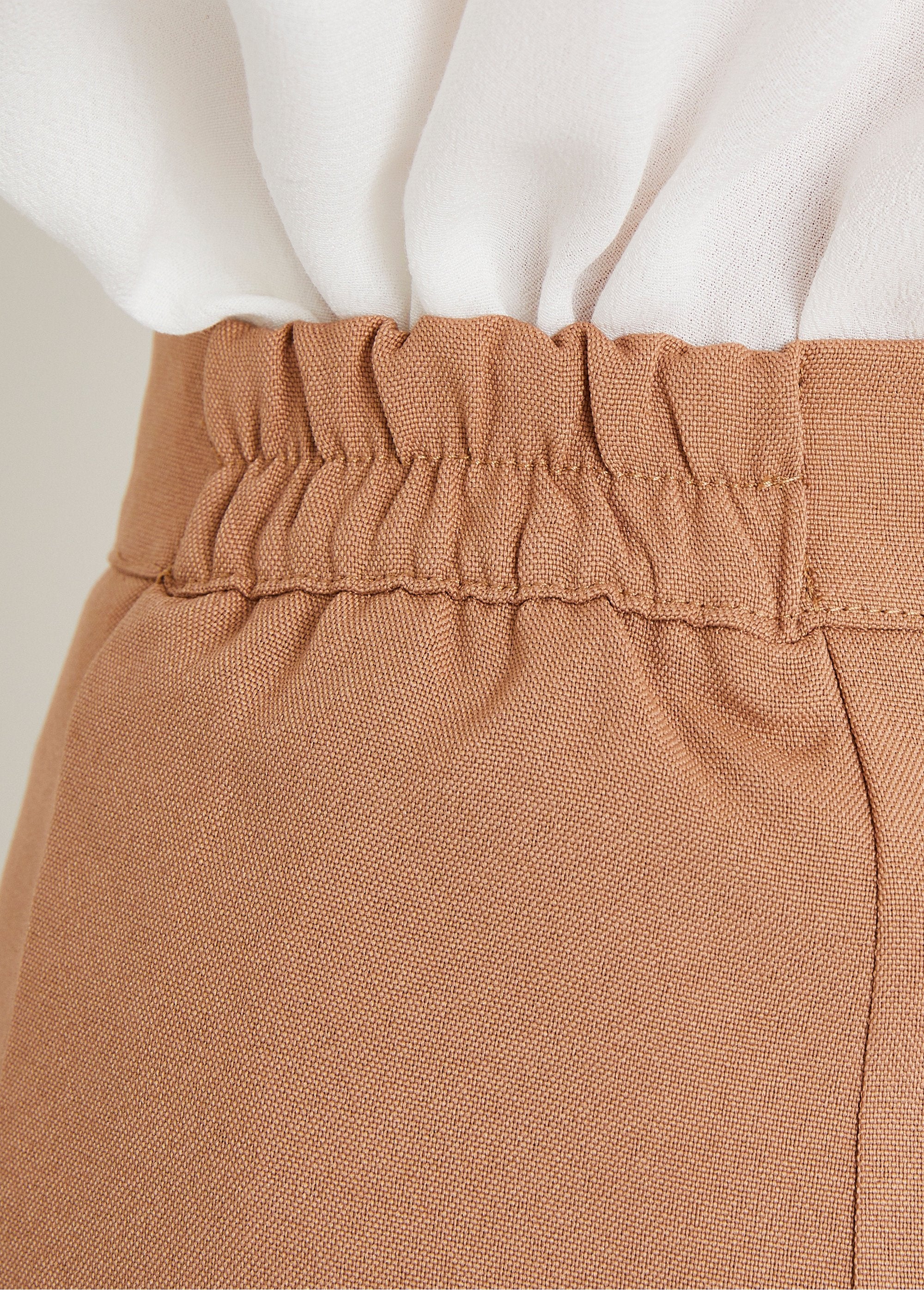 Plain_mid-length_skirt_Beige_DE2_slim