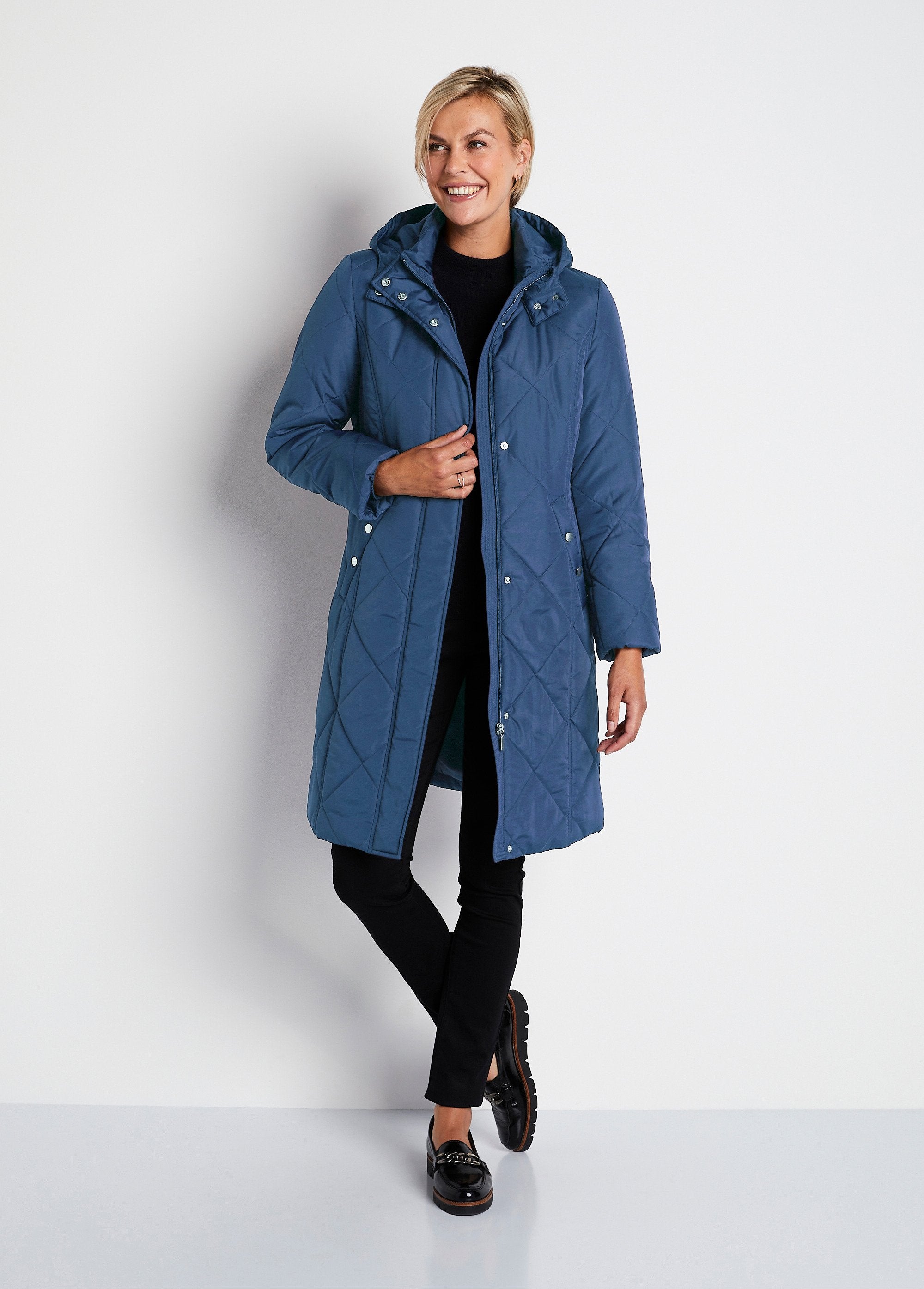 Long_quilted_winter_coat_with_hood_Blue_FA1_slim