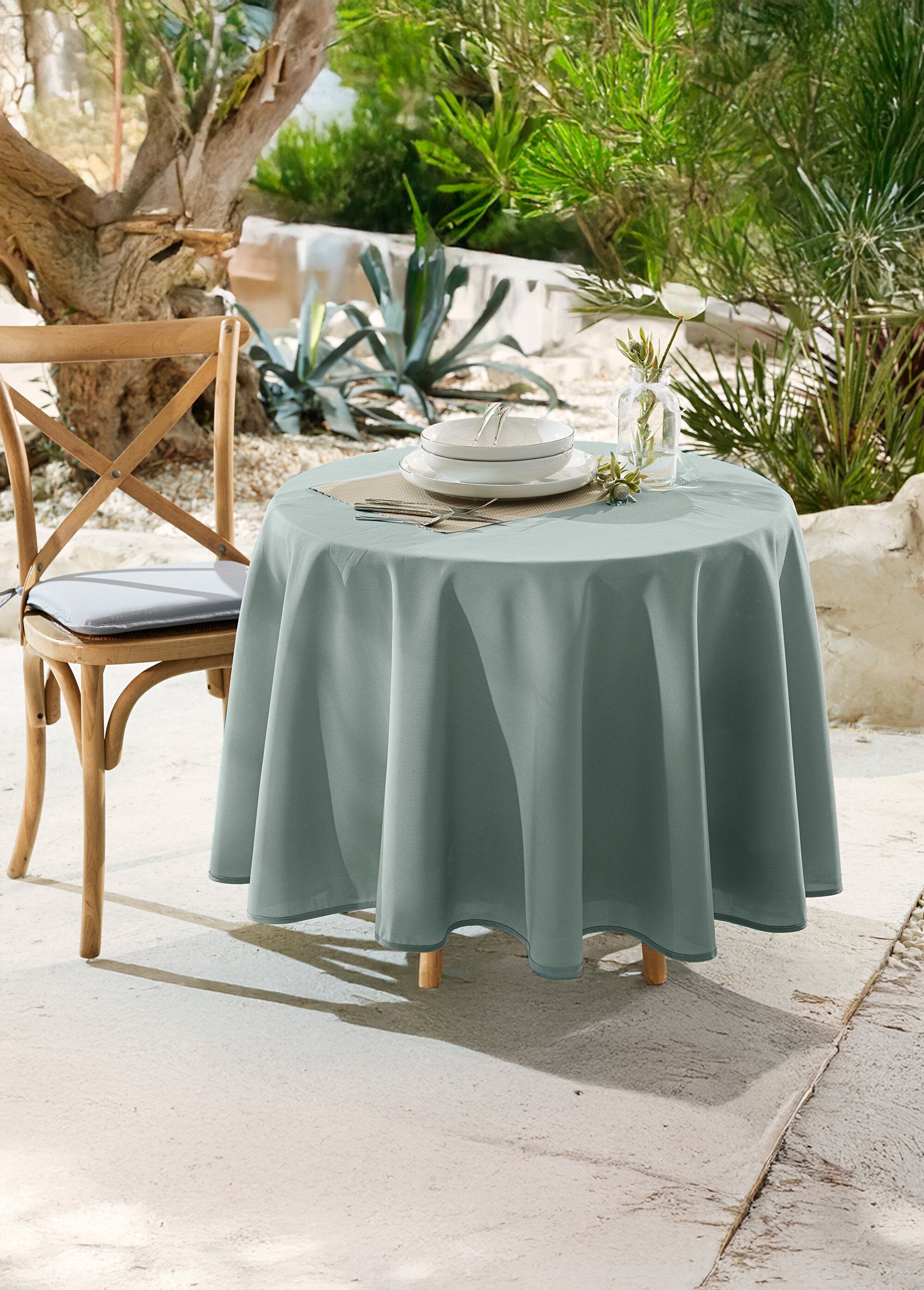 Plain_tablecloth,_easy_care_Celadon_FA1_slim