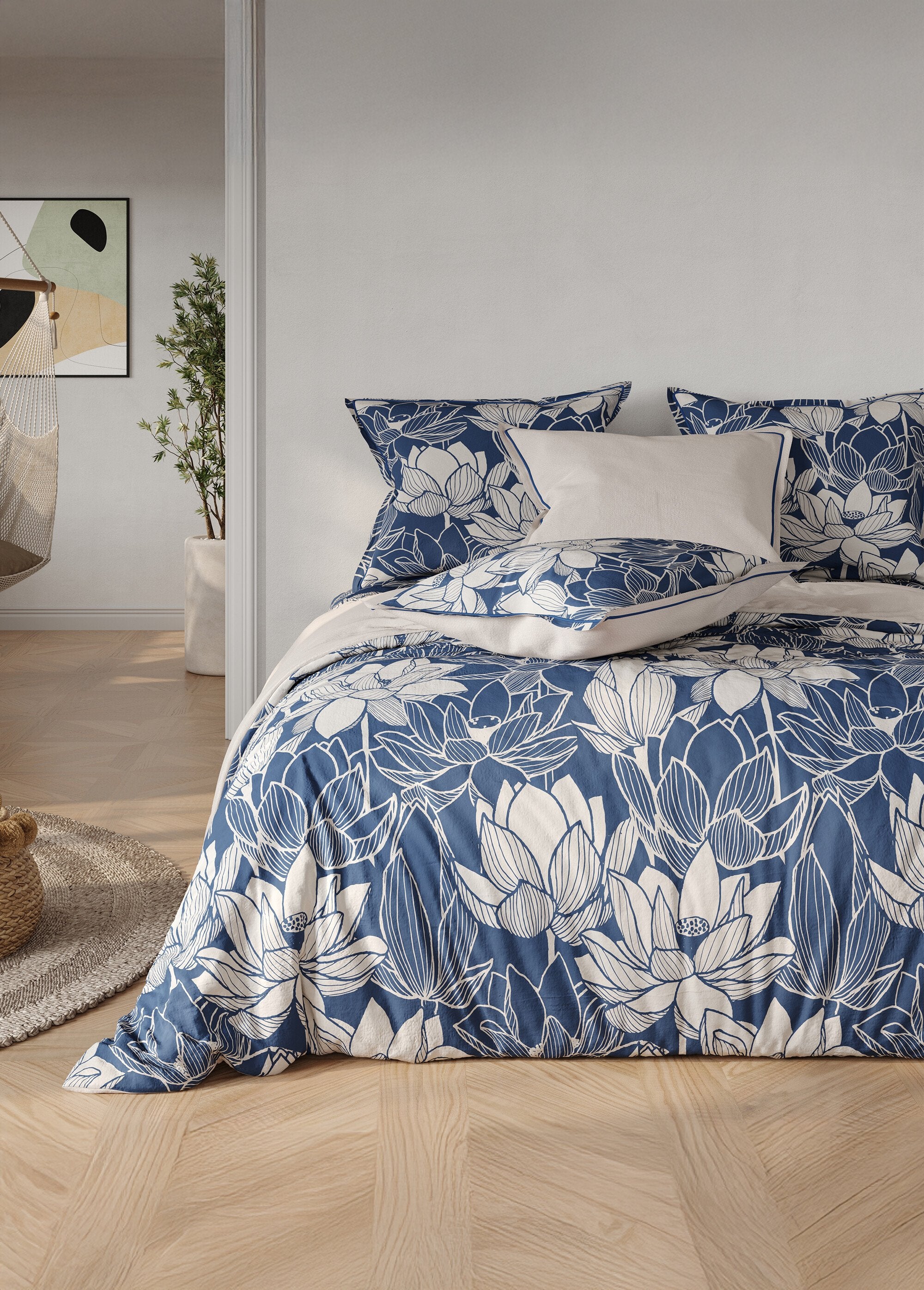 Cotton_duvet_cover_set,_lotus_Blue_FA1_slim