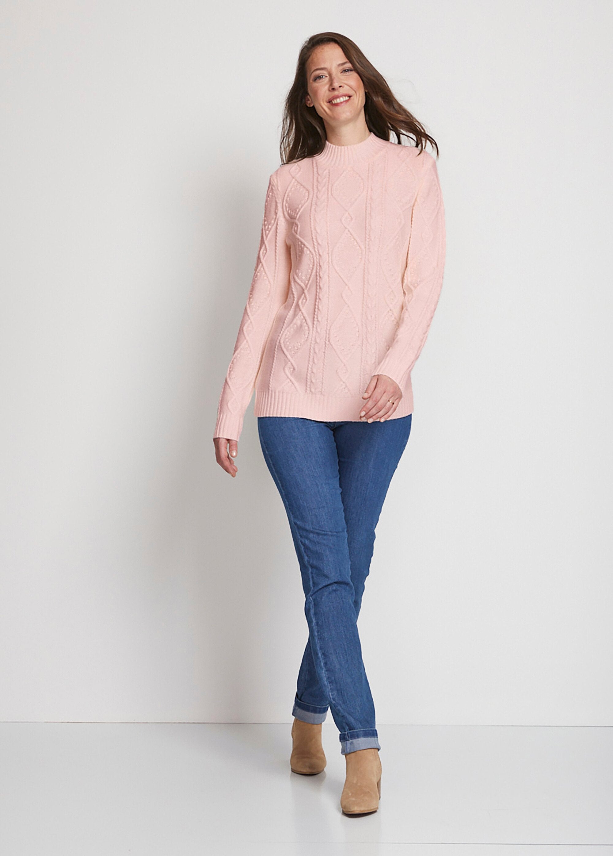 Short_warm_sweater_with_cable_high_collar_Pink_SF1_slim