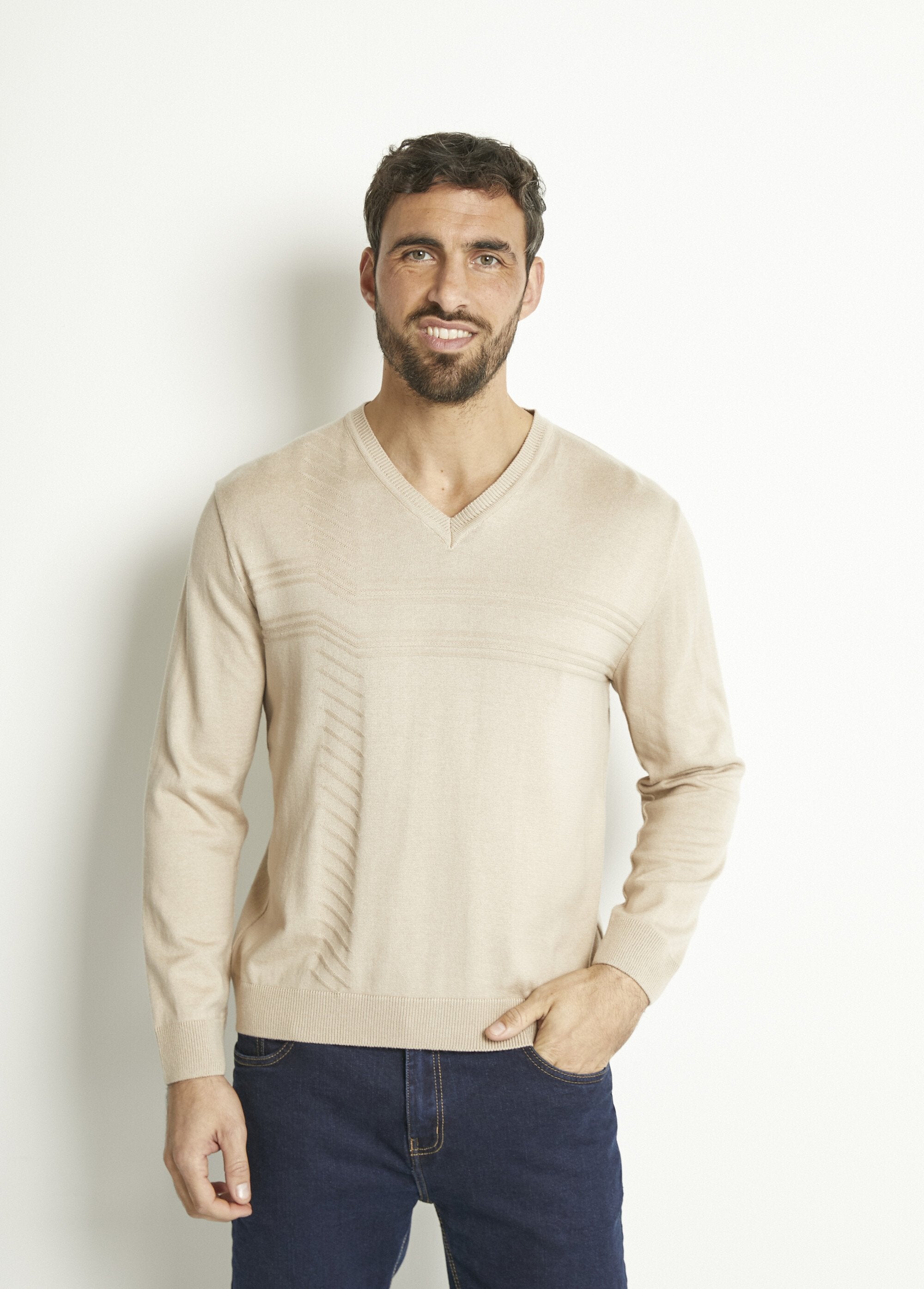 Long-sleeved_cotton_V-neck_sweater_Beige_FA1_slim