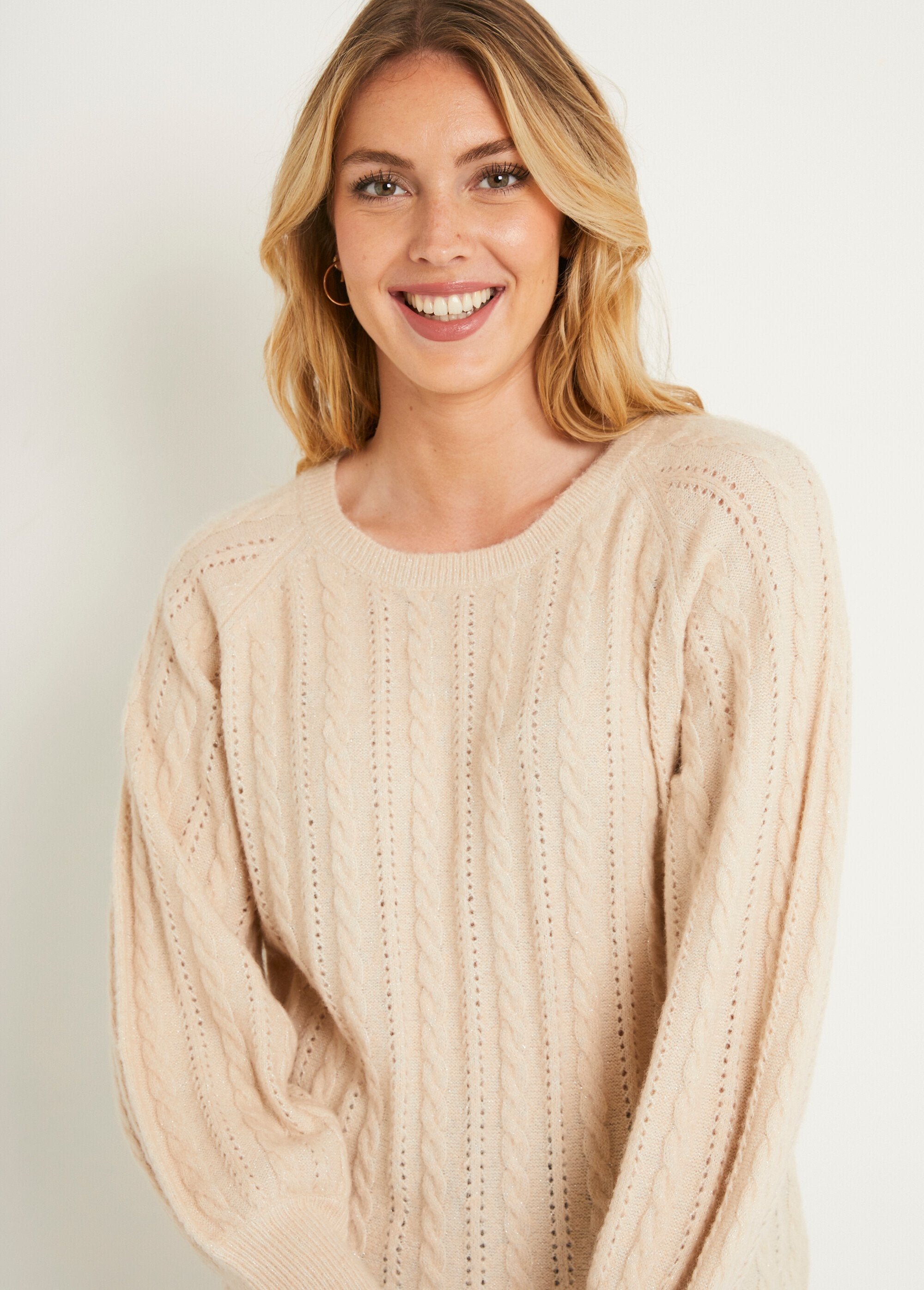 Soft_iridescent_cable_knit_openwork_wool_sweater_Beige_DE1_slim