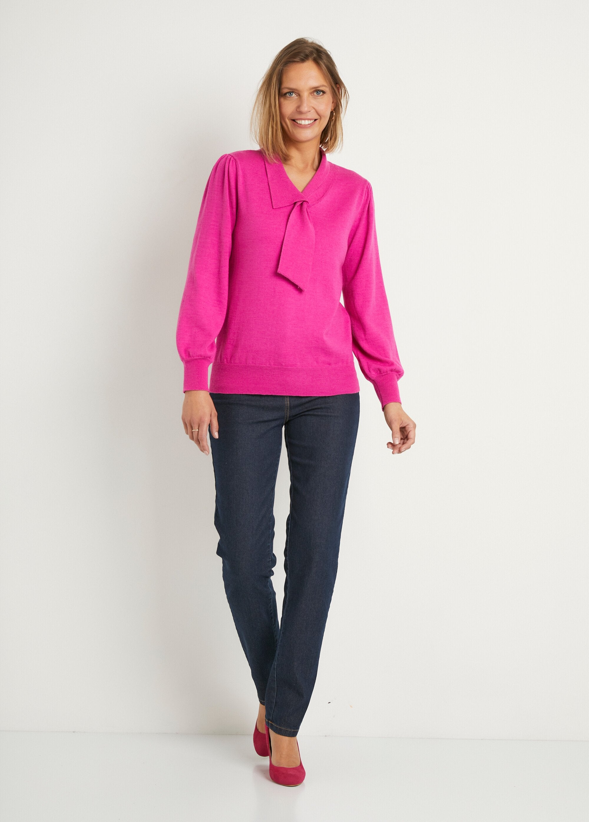 Wool-blend_fine_sweater_with_tie_collar_Fuchsia_SF1_slim