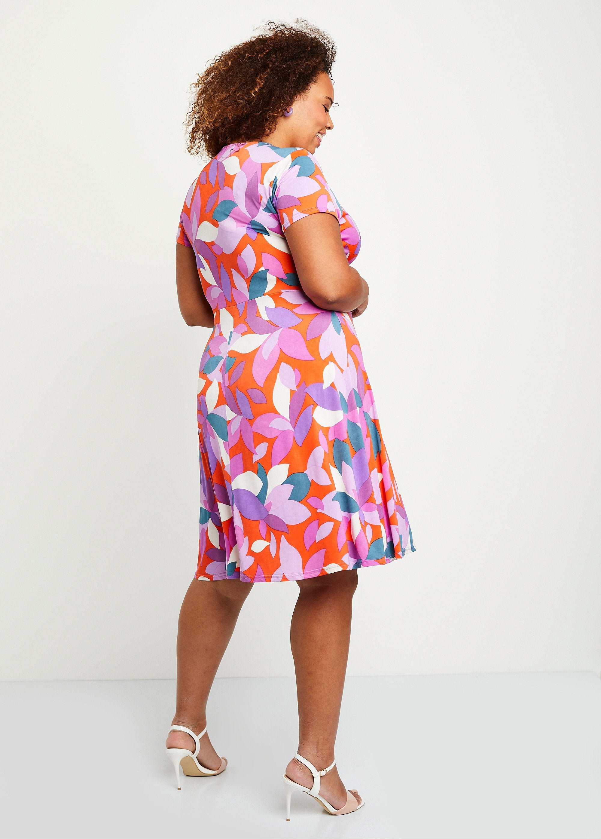 Short_flared_printed_dress_Orange_and_purple_DO1_curvy