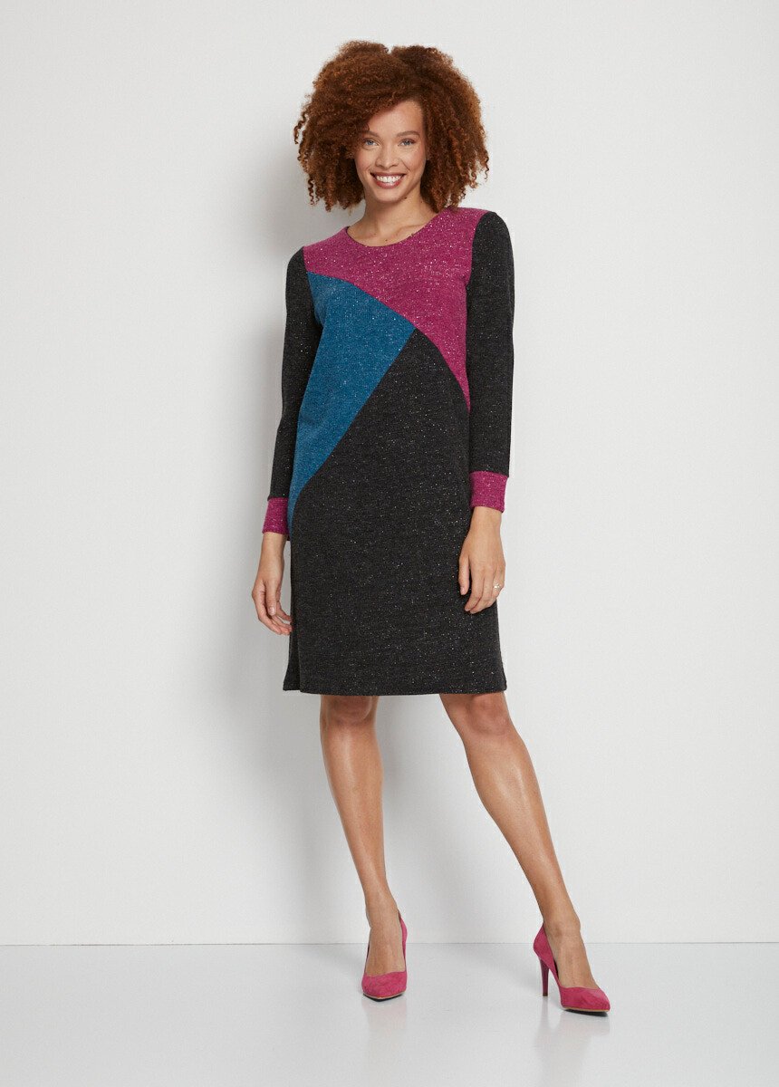 Short_straight_warm_knit_dress_with_round_neck_Black_background_FA1_slim