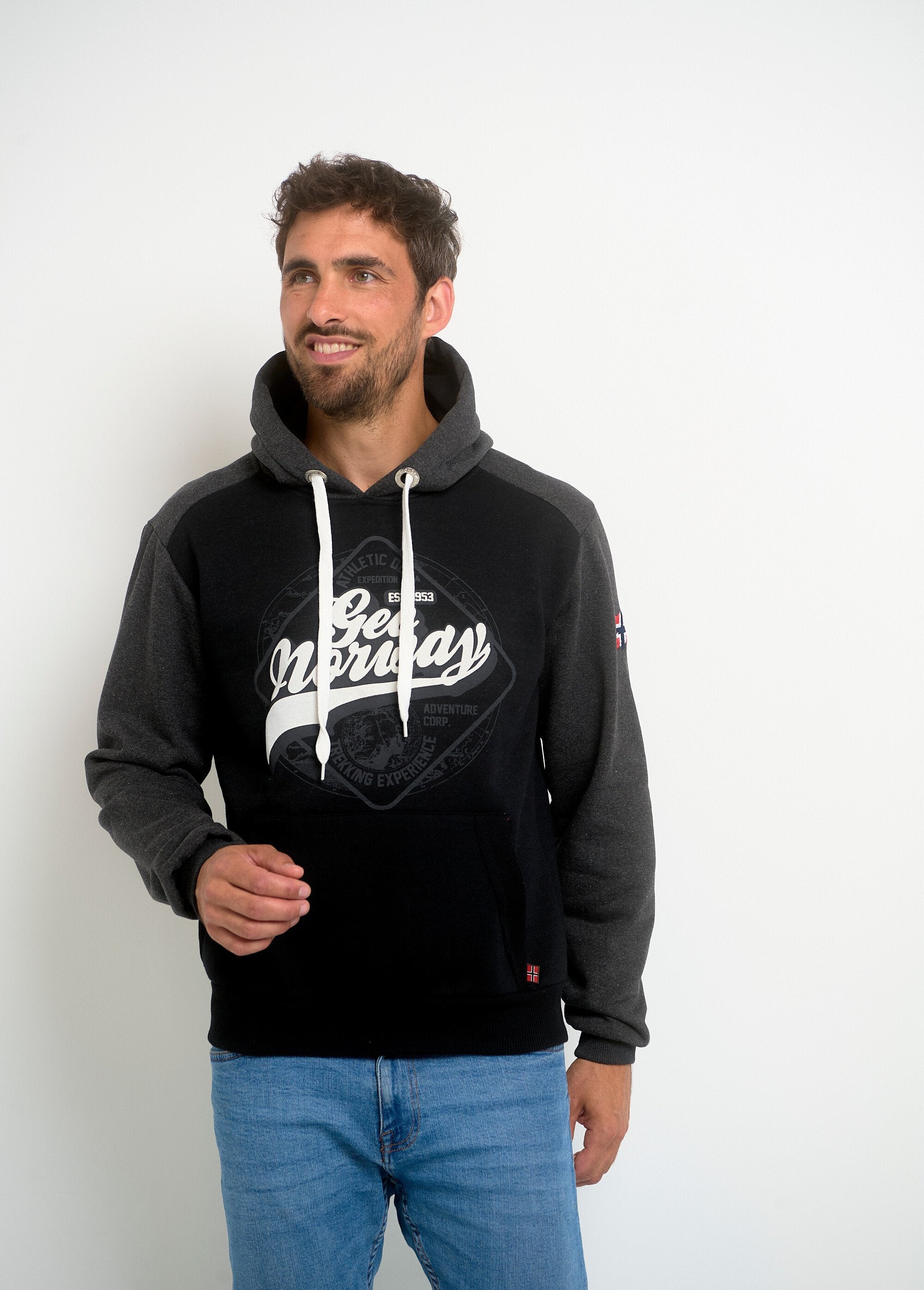 Vintage_Logo_Hoodie_Black_FA1_slim