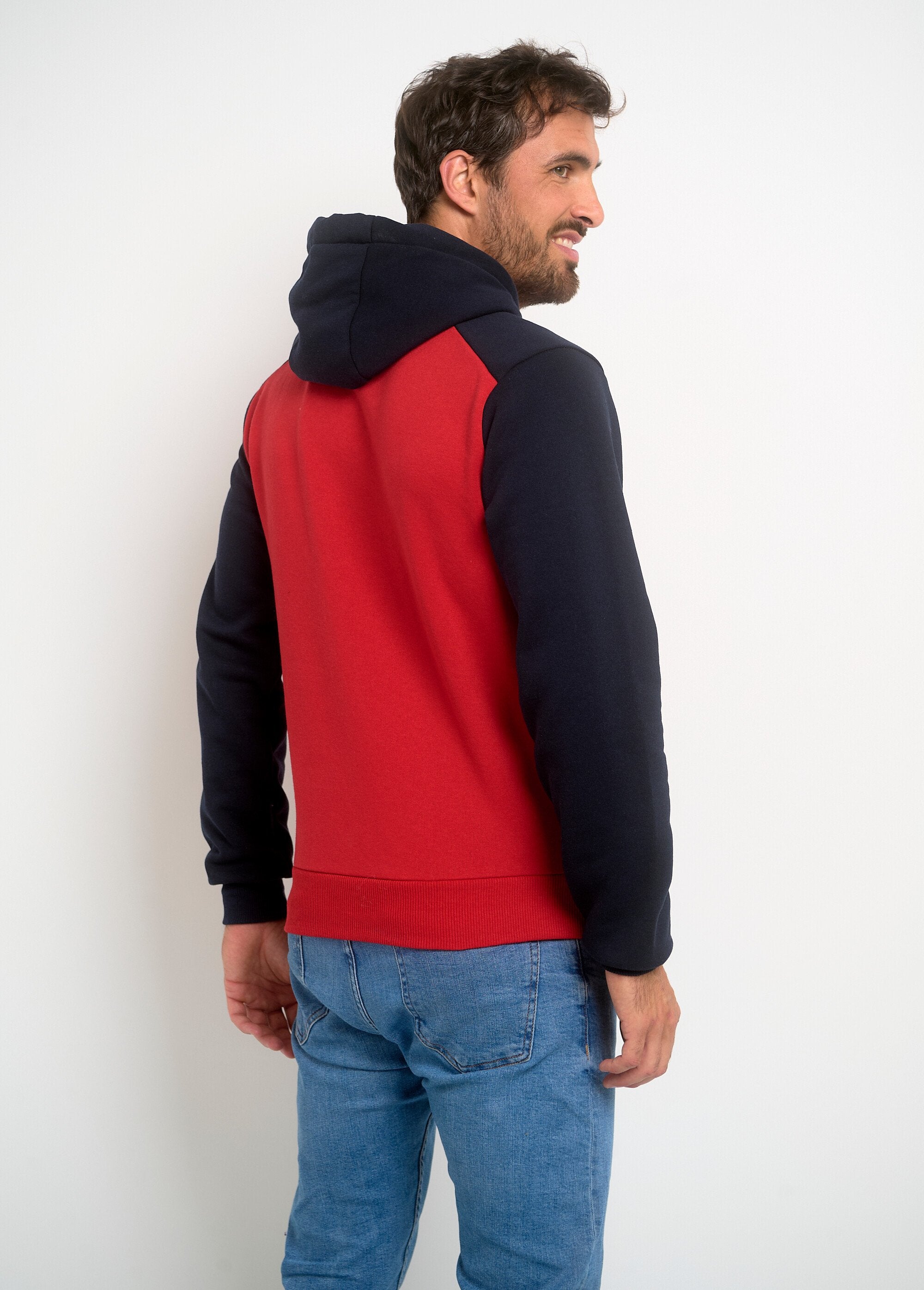 Vintage_Logo_Hoodie_Red_DO1_slim
