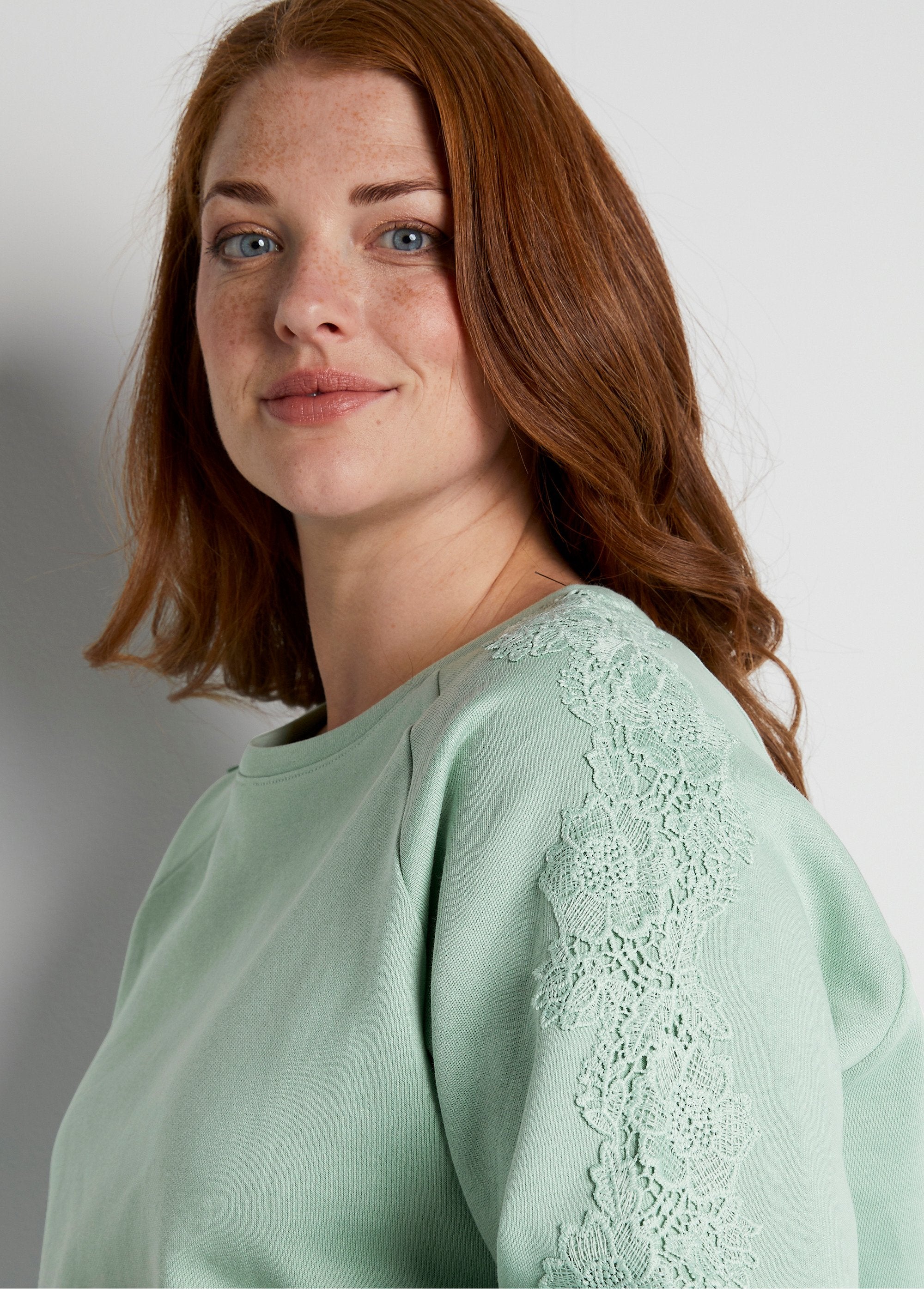 Round_neck_lace_jersey_sweatshirt_water_green_DE1_curvy