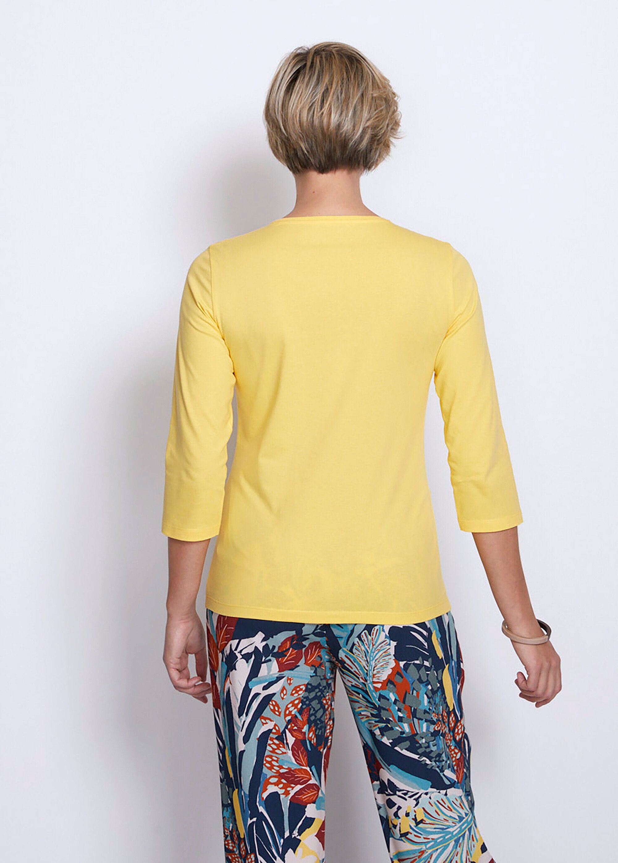 3/4_sleeve_t-shirt_with_studded_embroidered_collar_YELLOW_DO1_slim