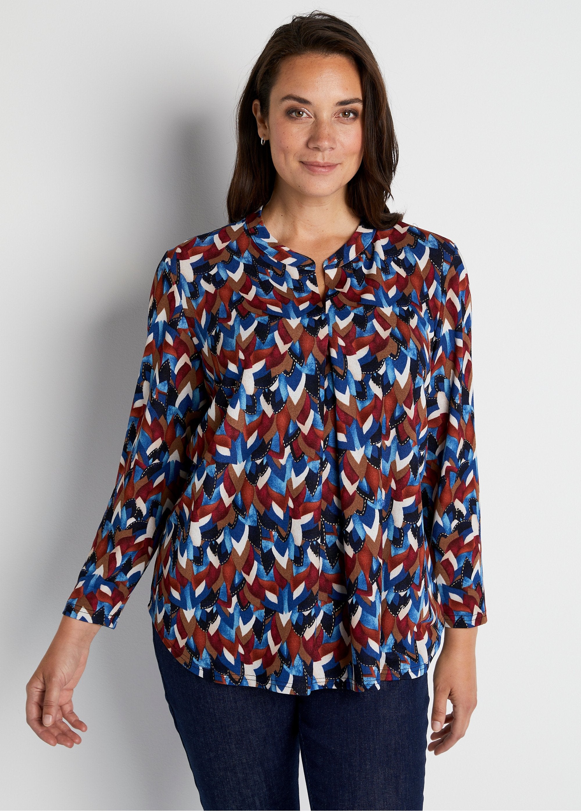 Loose_long_T-shirt_with_shiny_details_Blue_print_FA1_curvy