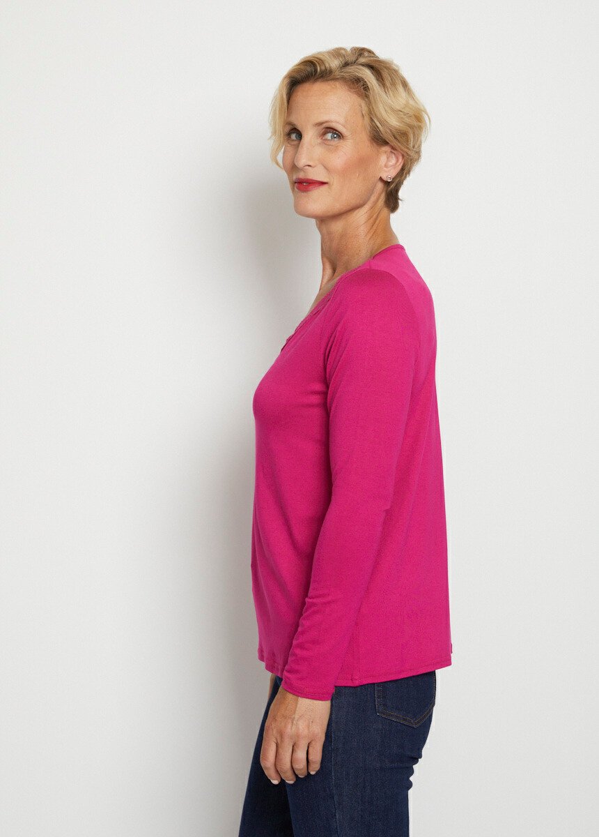 Short_lace_V-neck_long-sleeved_t-shirt_Fuchsia_DR1_slim