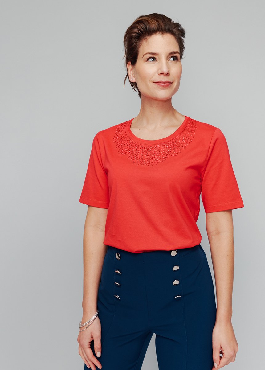 Short-sleeved_t-shirt_with_studded_embroidered_collar_Grenadine_FA1_slim