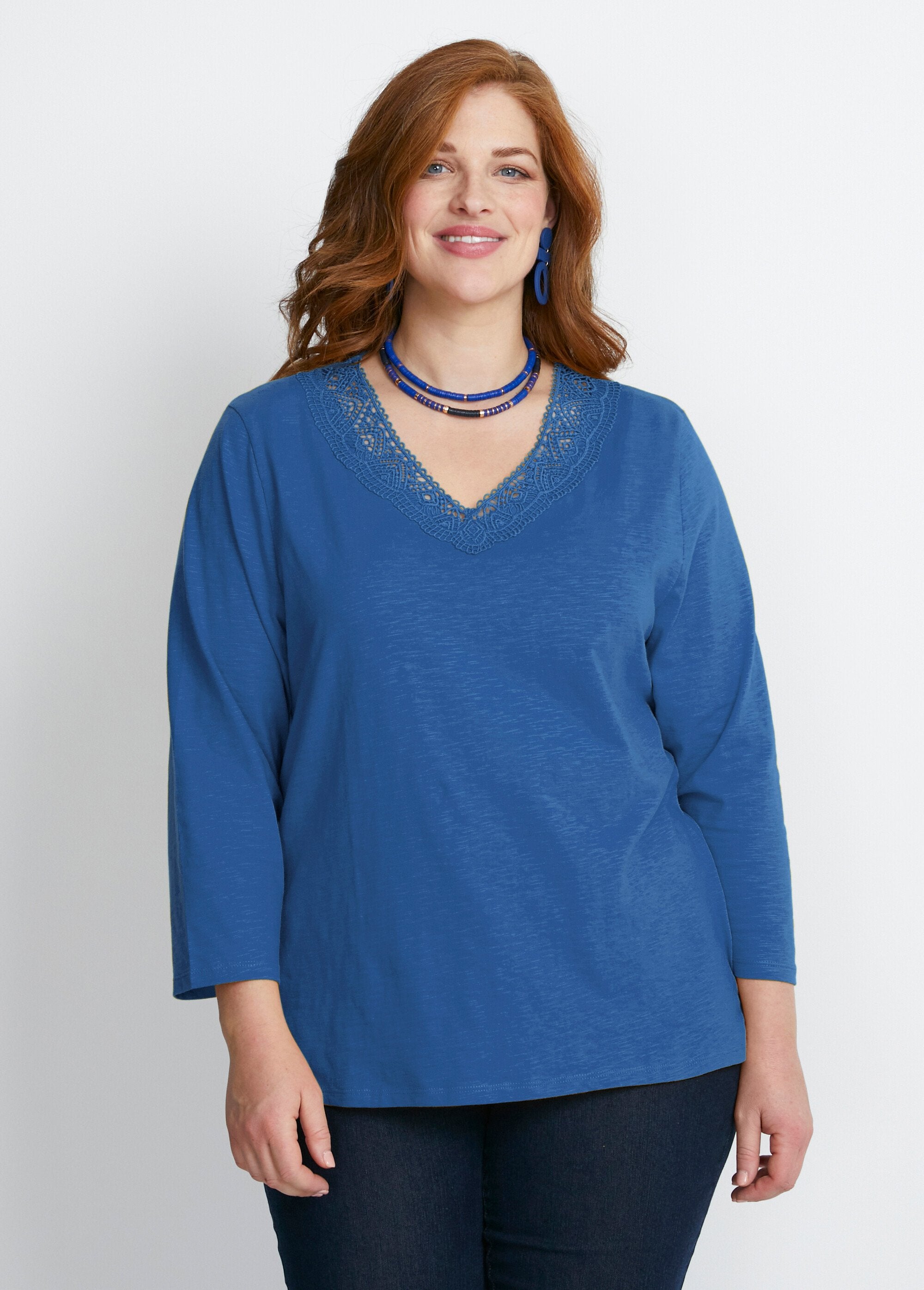 3/4_sleeve_cotton_and_macramé_T-shirt_Blue_FA1_curvy