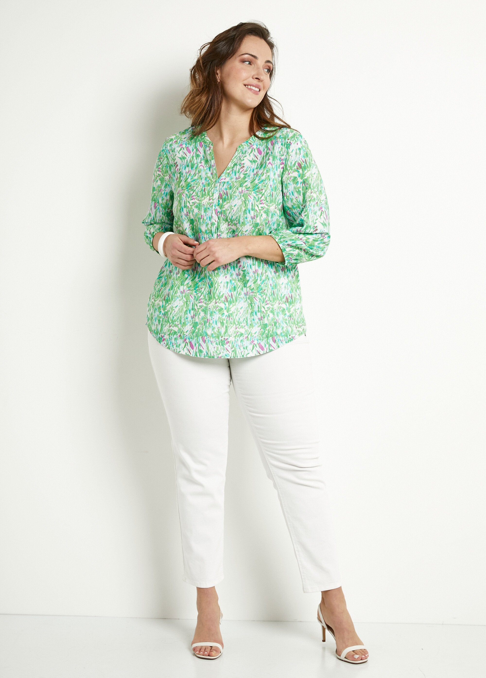 Loose_long_printed_tunic_with_3/4_sleeves_Green_print_SF1_curvy