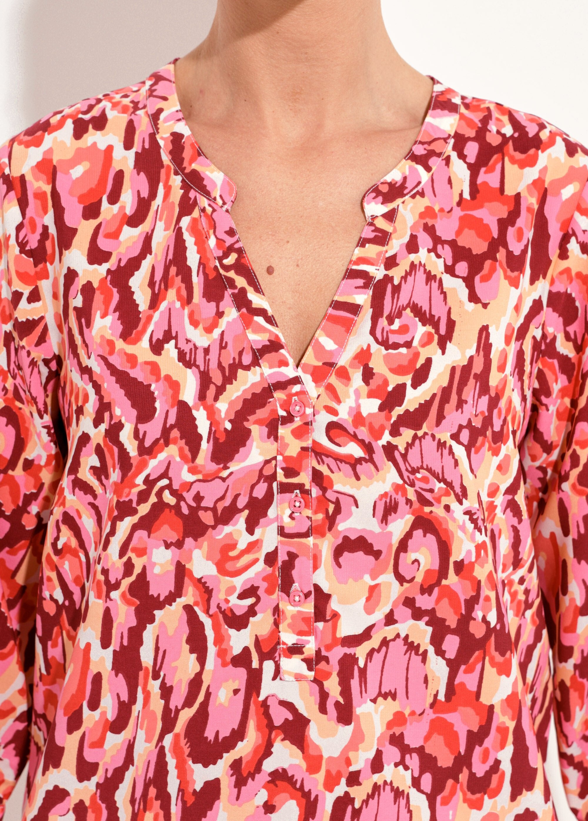 Loose_long_printed_tunic_with_3/4_sleeves_Pink_print_DE1_slim