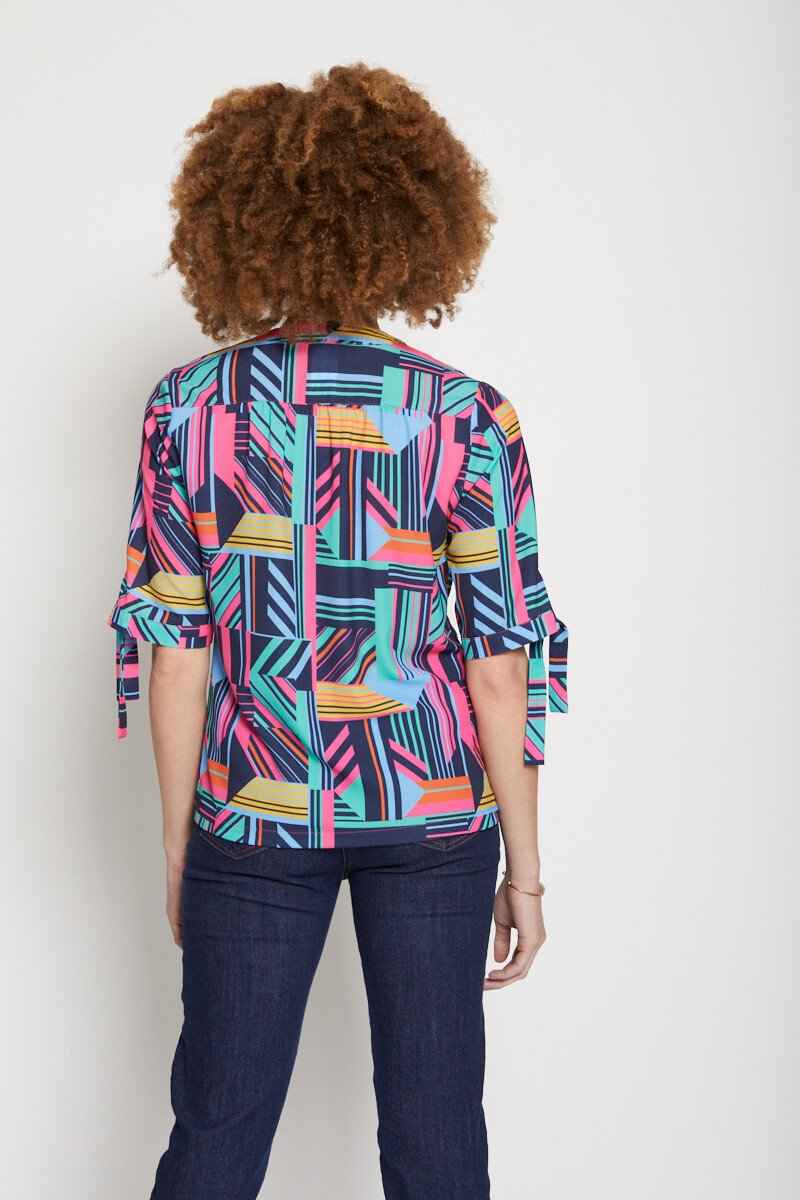 Straight_tunic_with_3/4_length_sleeves_Navy_background_print_DO1_slim