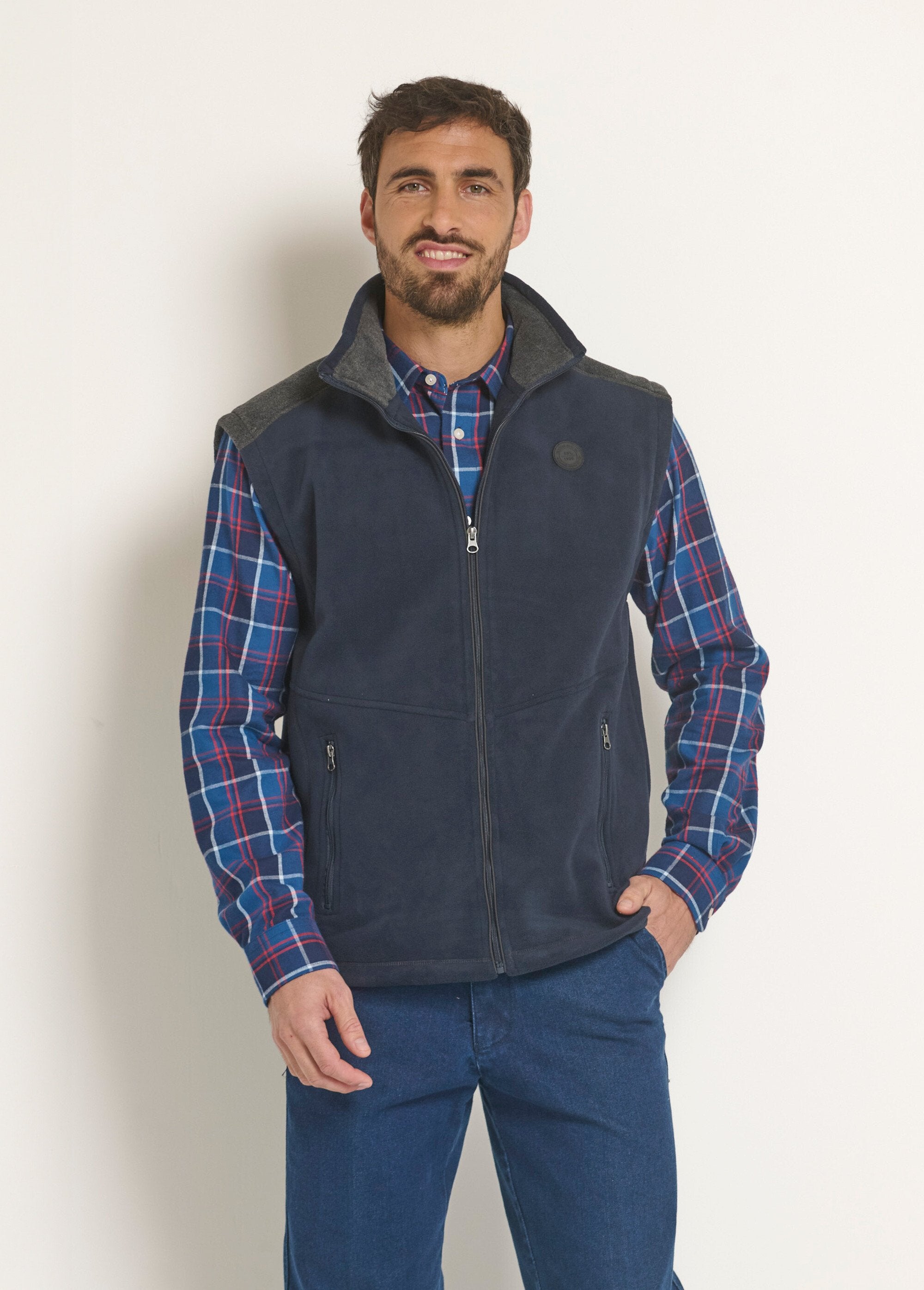 Two-tone_fleece_sleeveless_jacket_Marine_FA1_slim